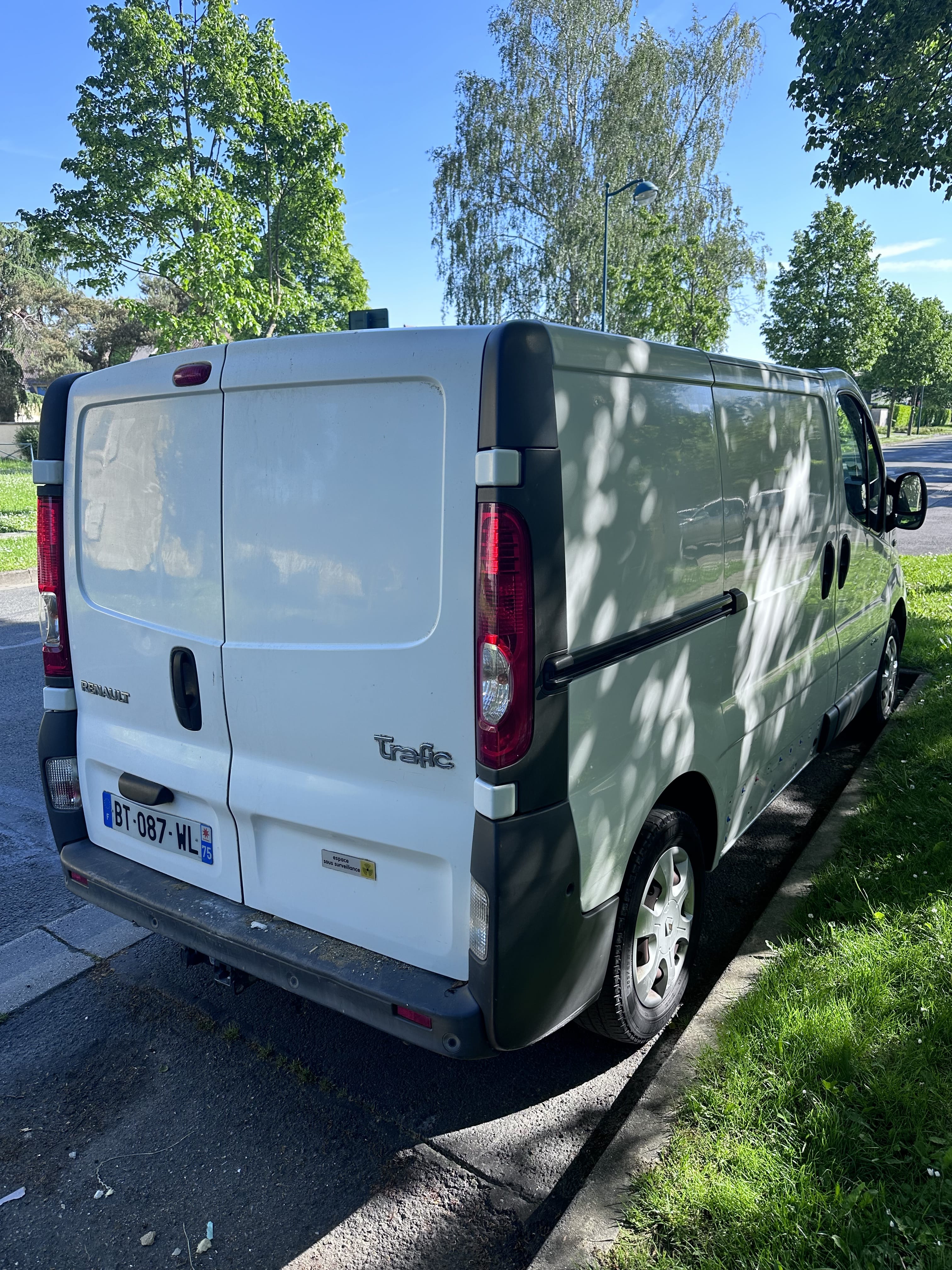Renault Trafic 2.0 dci avec Régulateur de vitesse