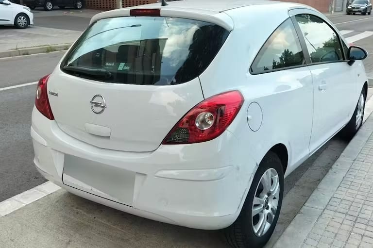 Opel Corsa 1.2 con Silla infantil