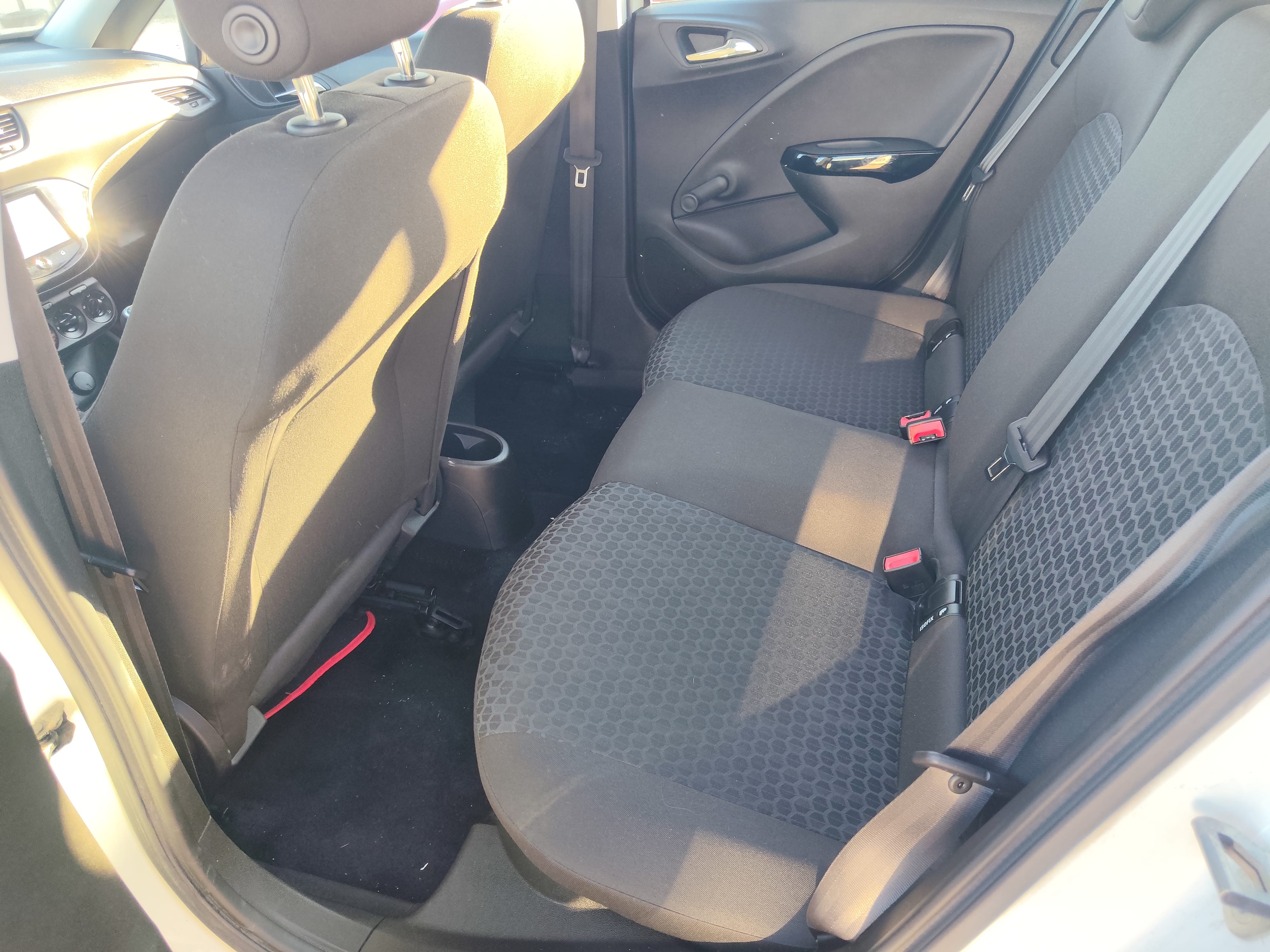 Opel Corsa avec Siège bébé