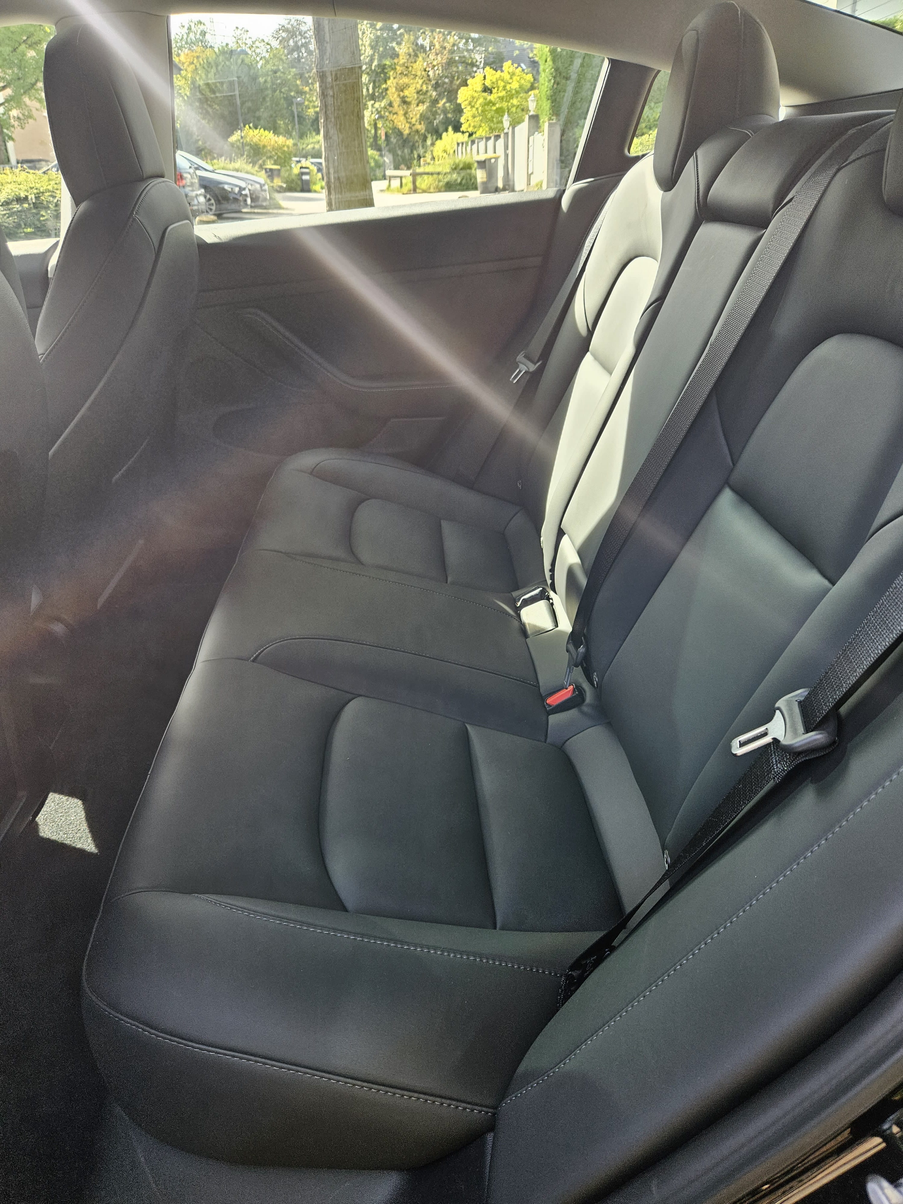 Tesla Model 3 Long Range Performance mit 4-Rad-Antrieb