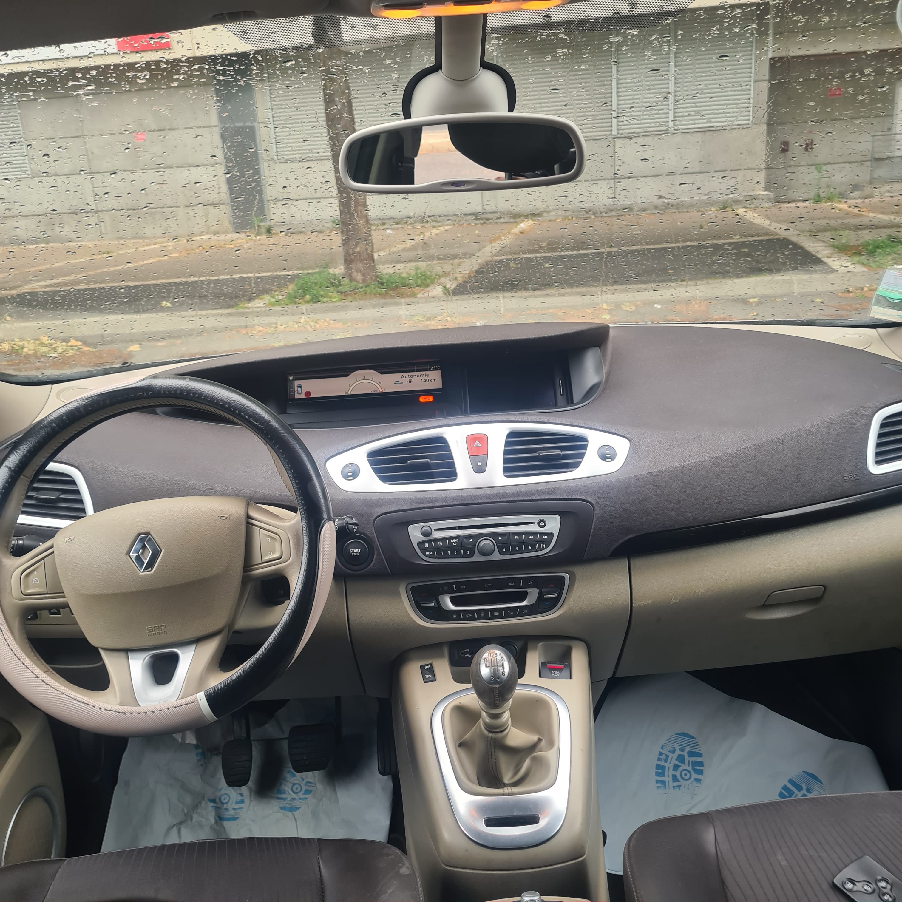 Renault Scenic 1.9  130 ch avec GPS