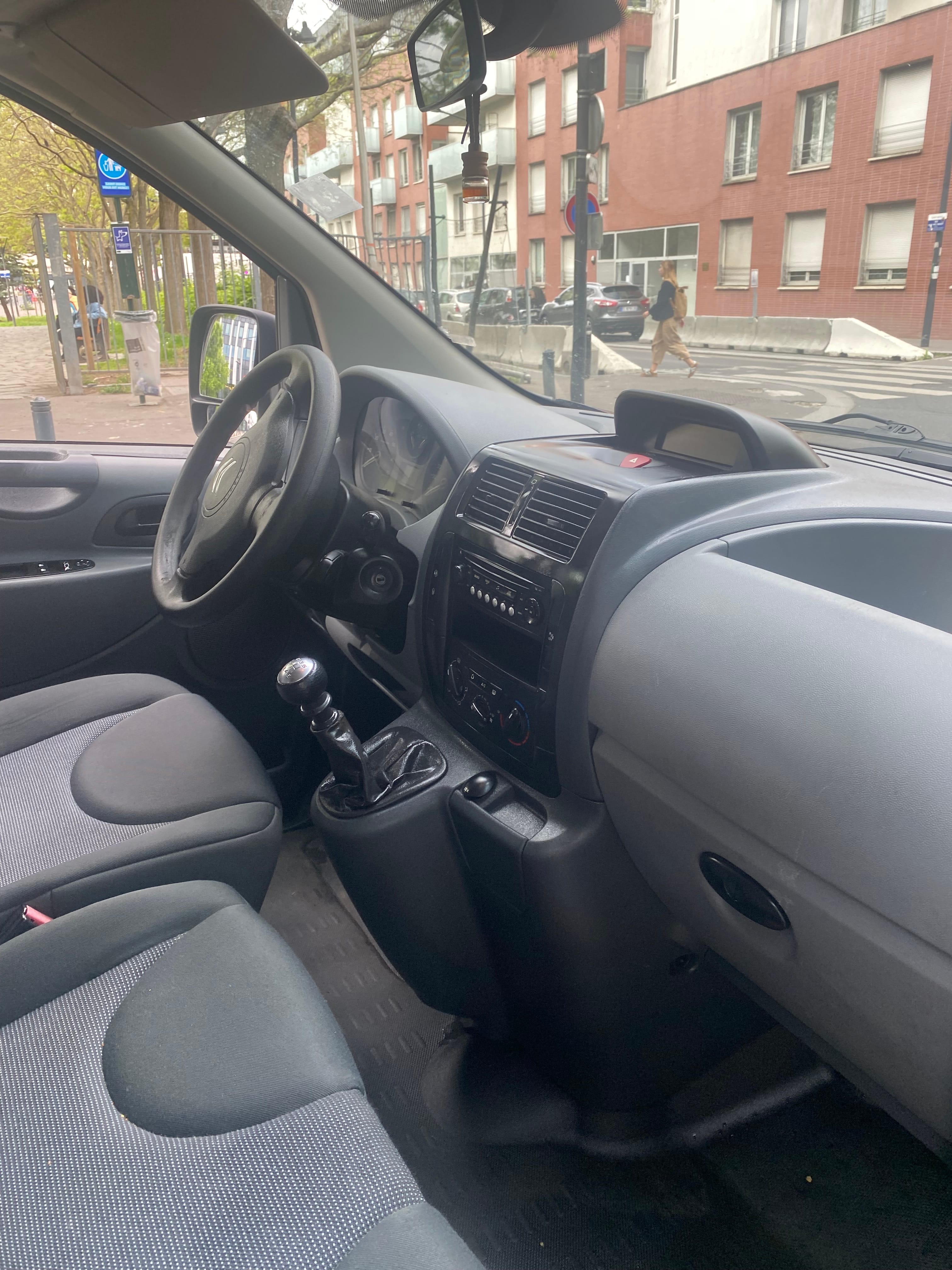 Citroen Ë-Jumpy avec Autoradio