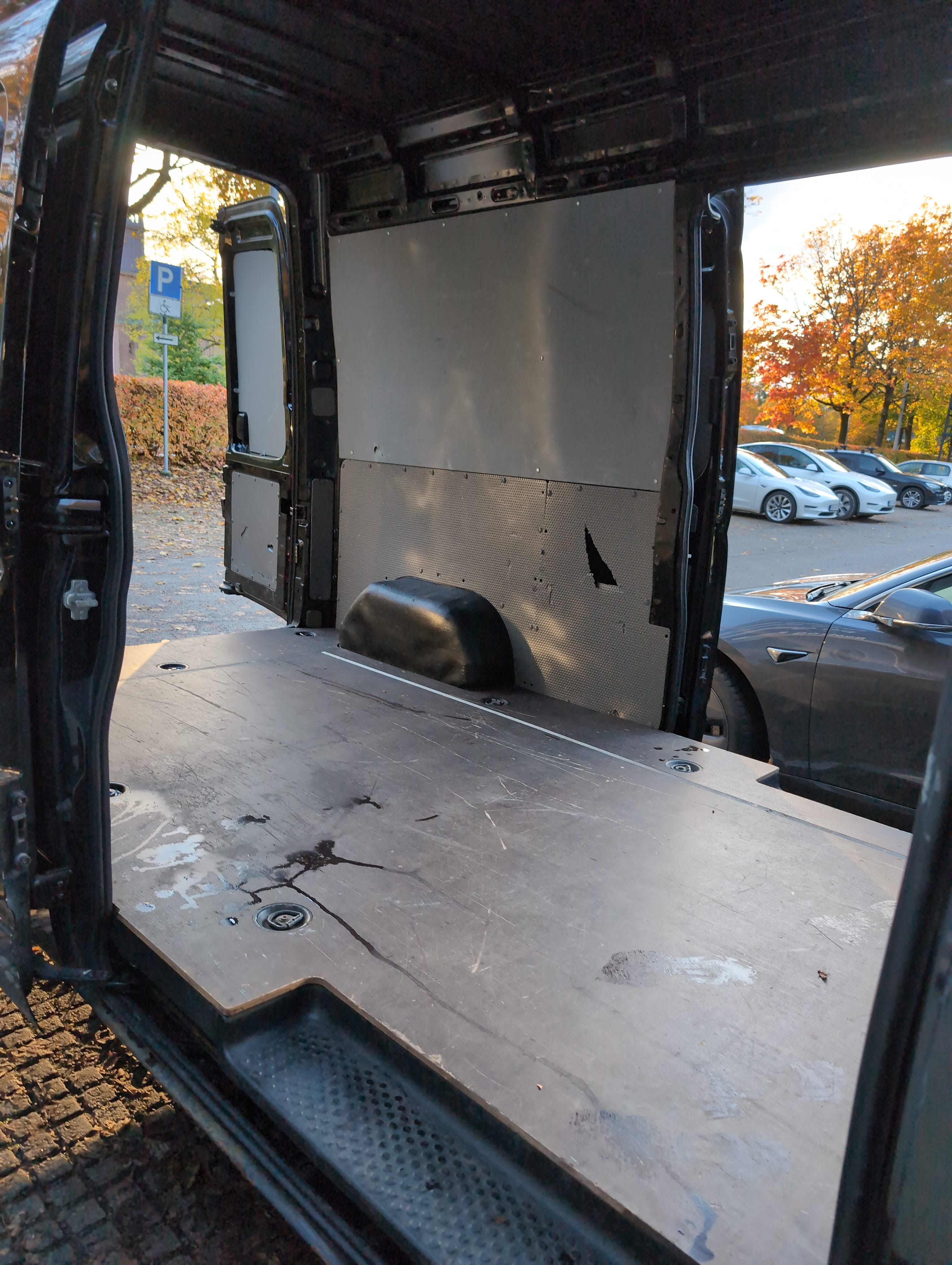 Maxus EV80