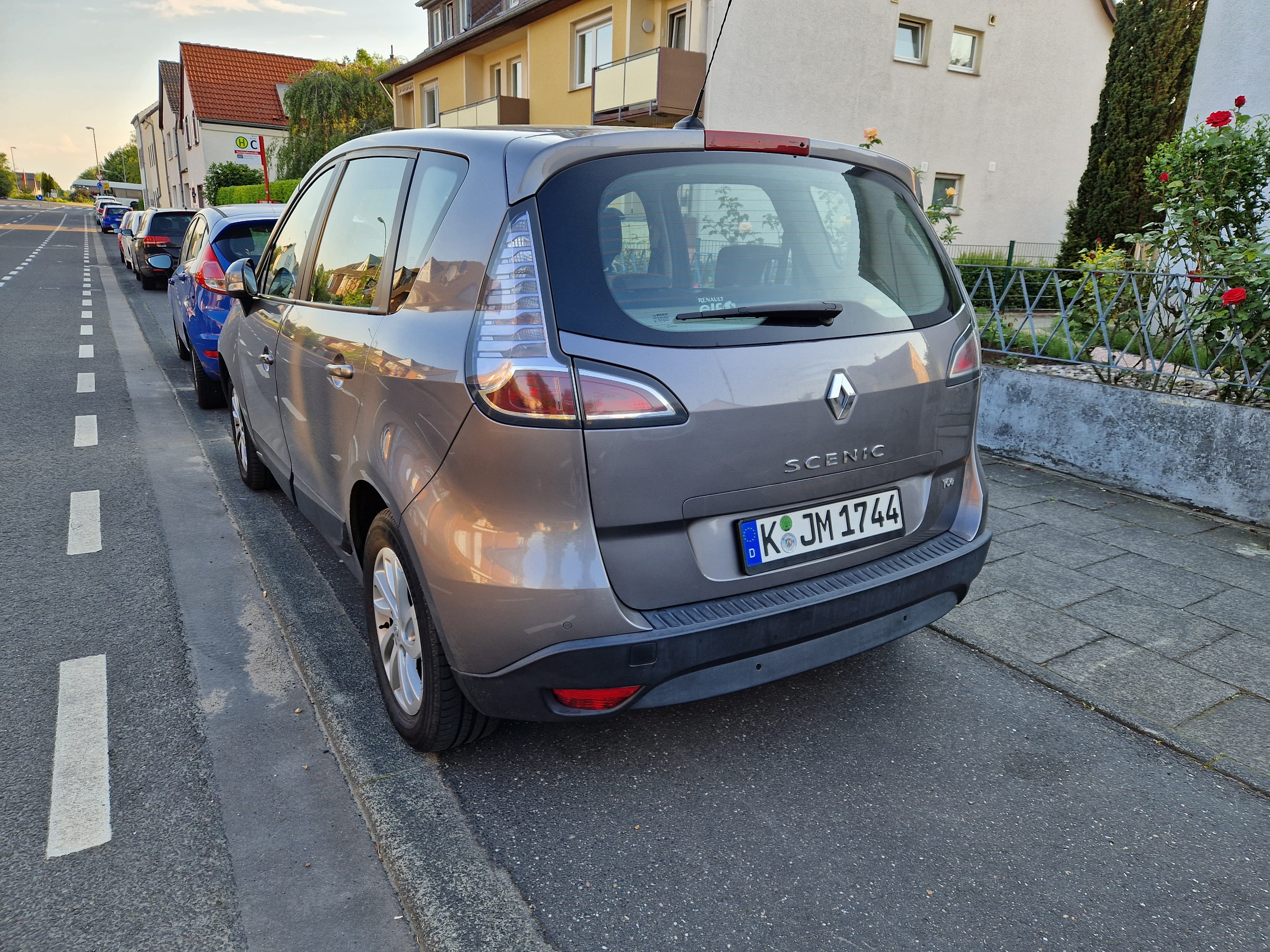 Renault Scenic (Sir Grey) mit Klimaanlage