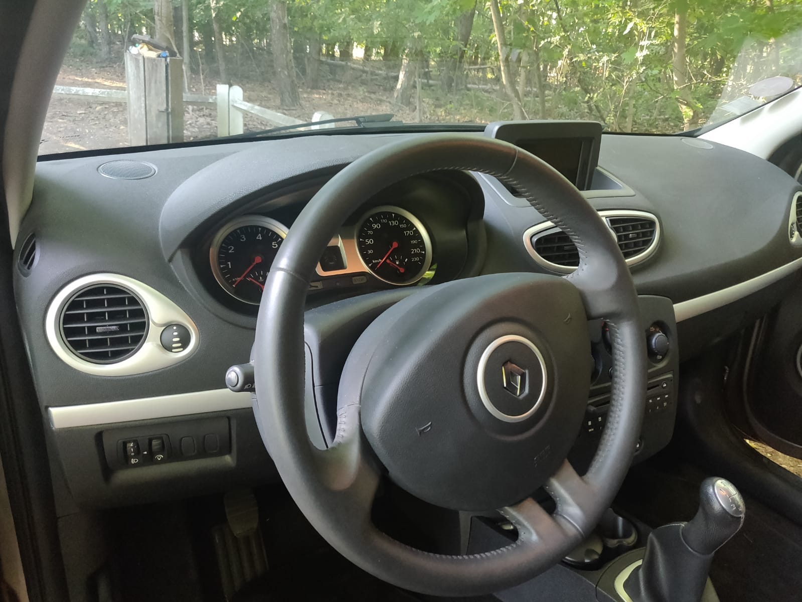 Renault Clio avec Entrée audio / iPod