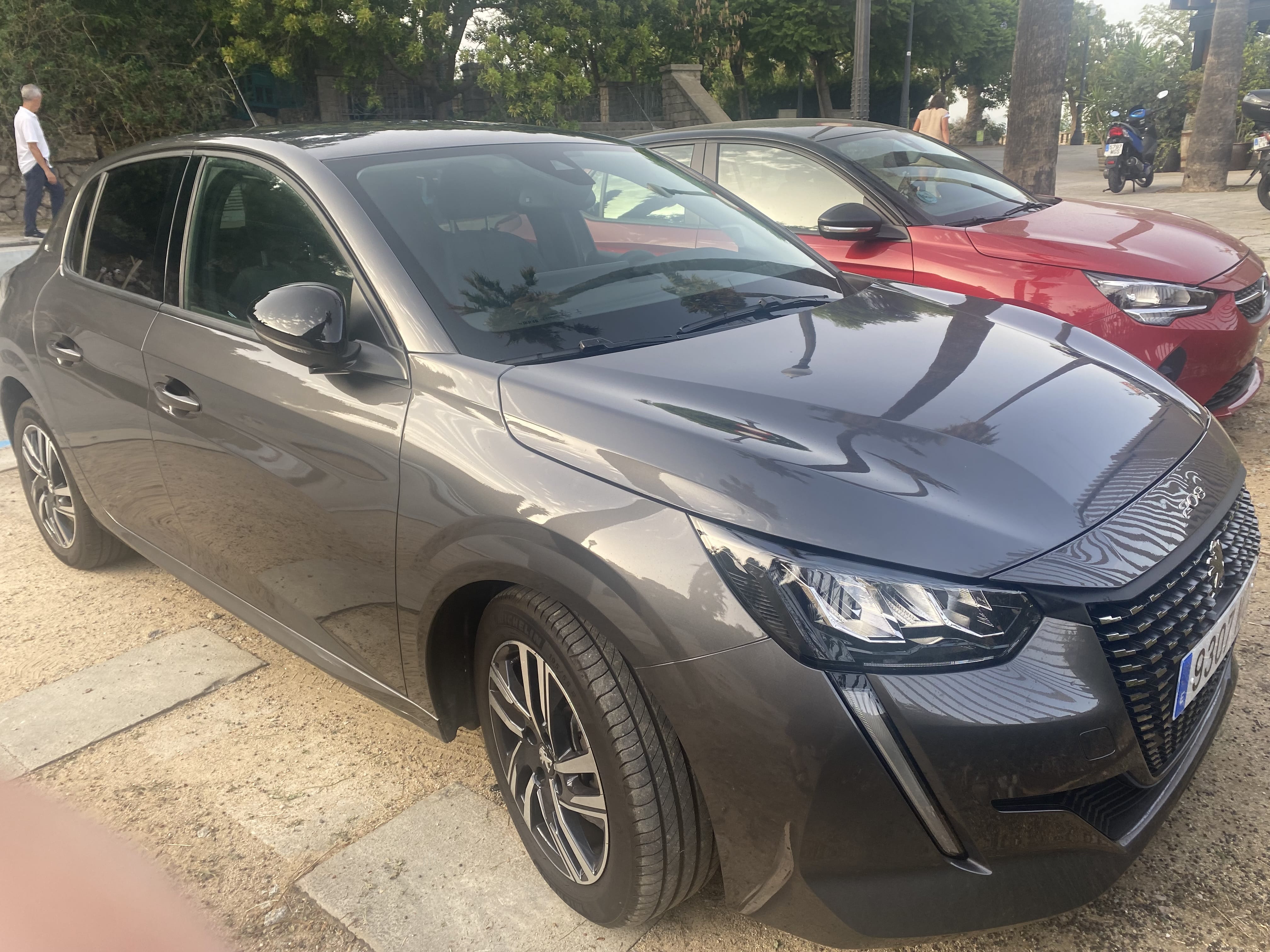 Peugeot 208 GT Line con GPS