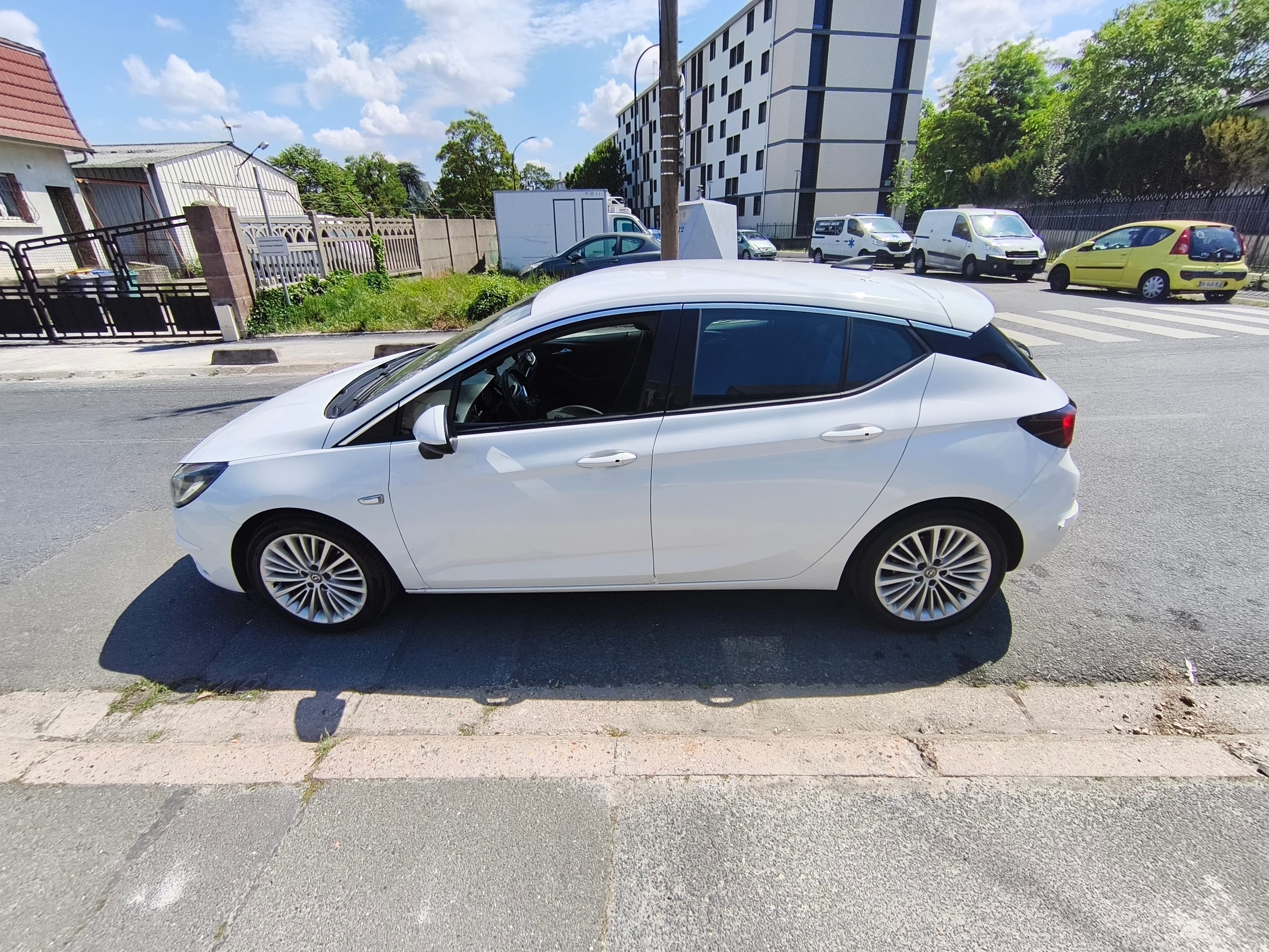Opel Astra avec Climatisation