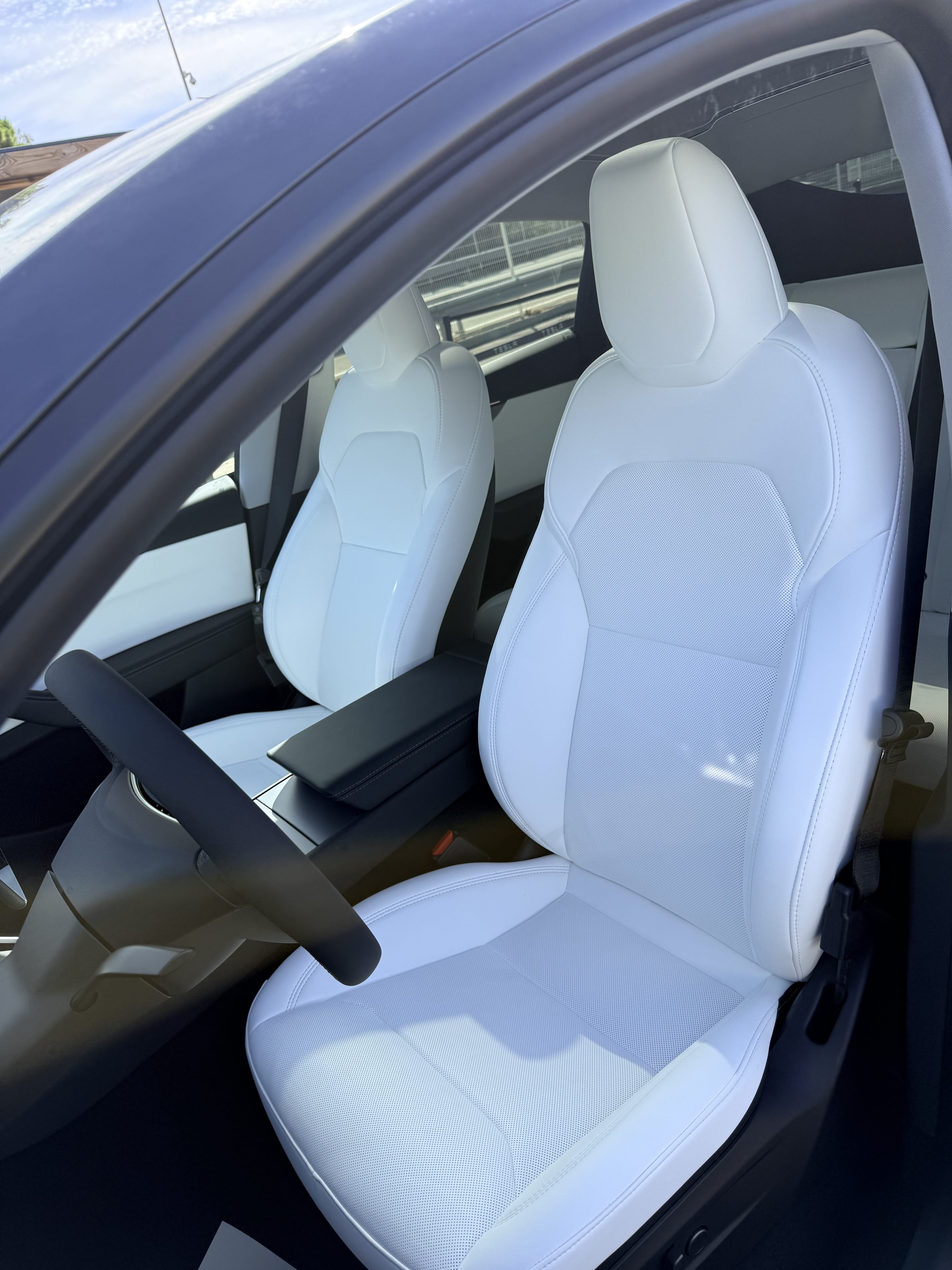 Tesla Model Y Long Range avec GPS