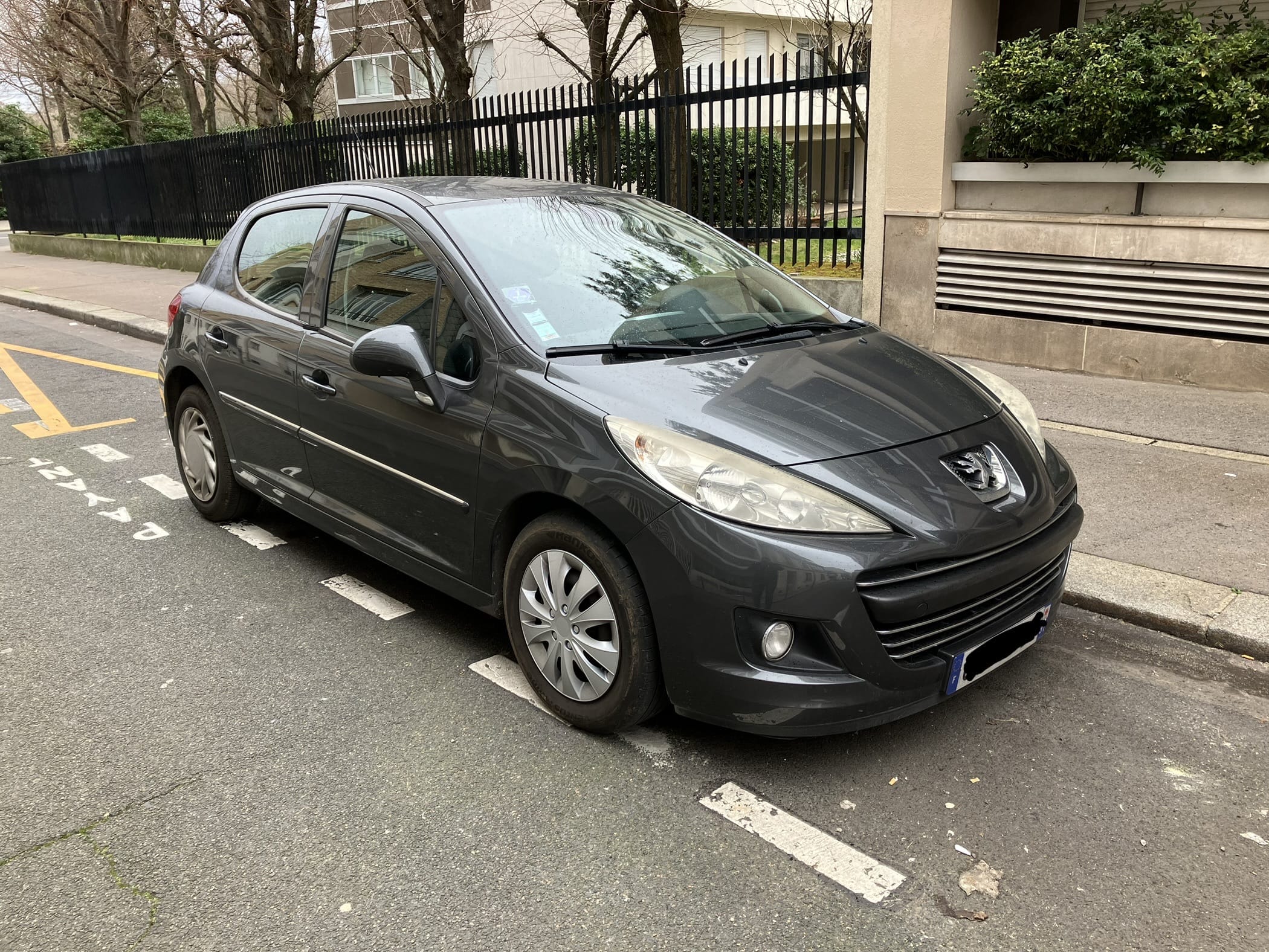 Peugeot 207, 2011, Essence 95, automatique