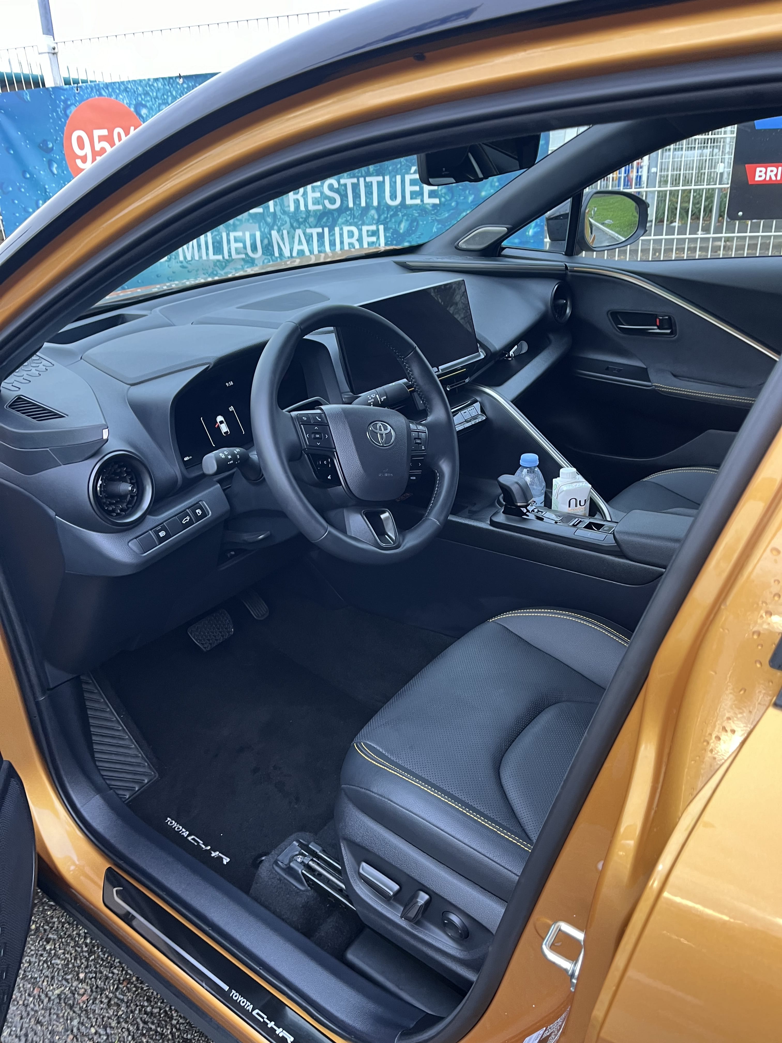 Toyota C-HR Hybrid avec GPS