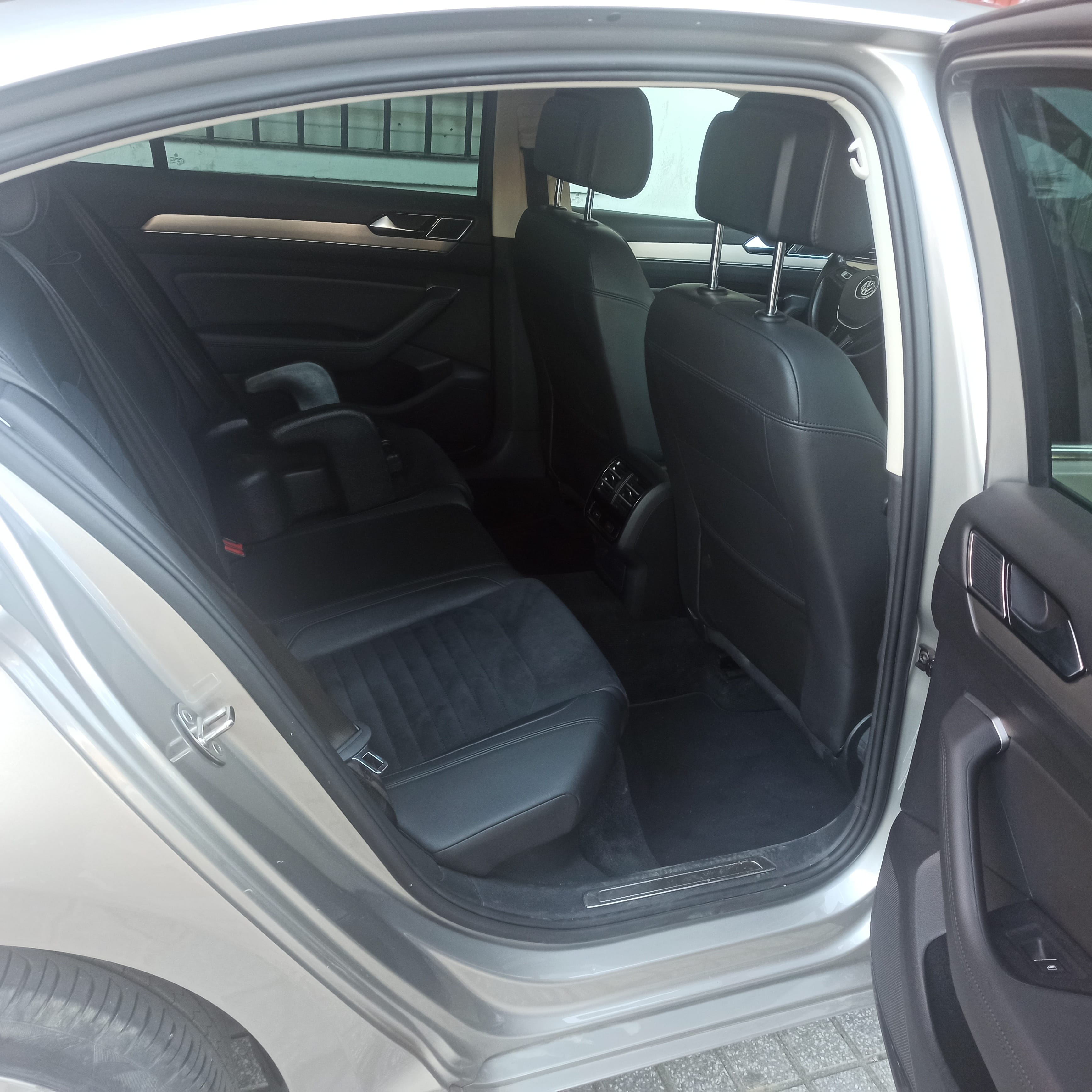 Volkswagen Passat 2.0L TDI SEL Premium con Control de velocidad