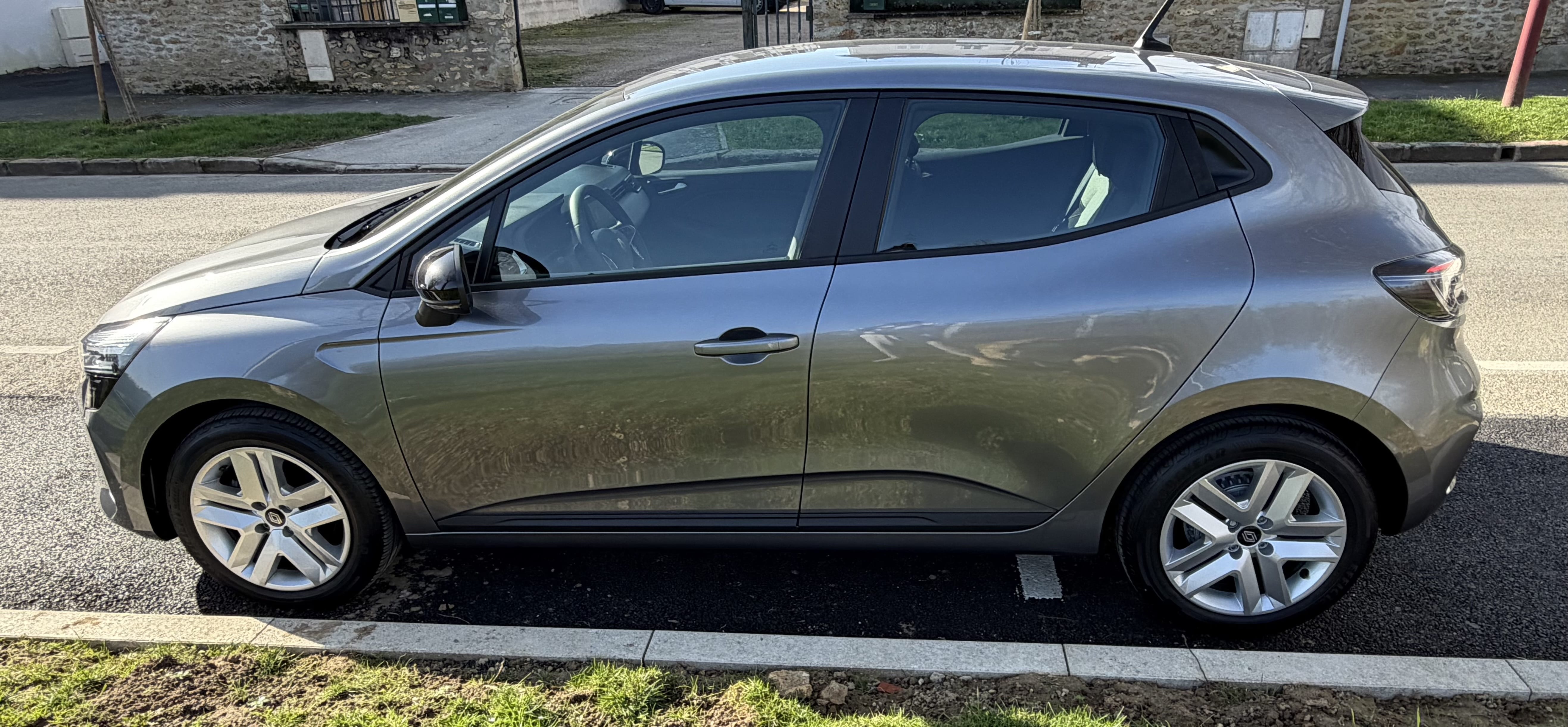 Renault Clio avec Climatisation