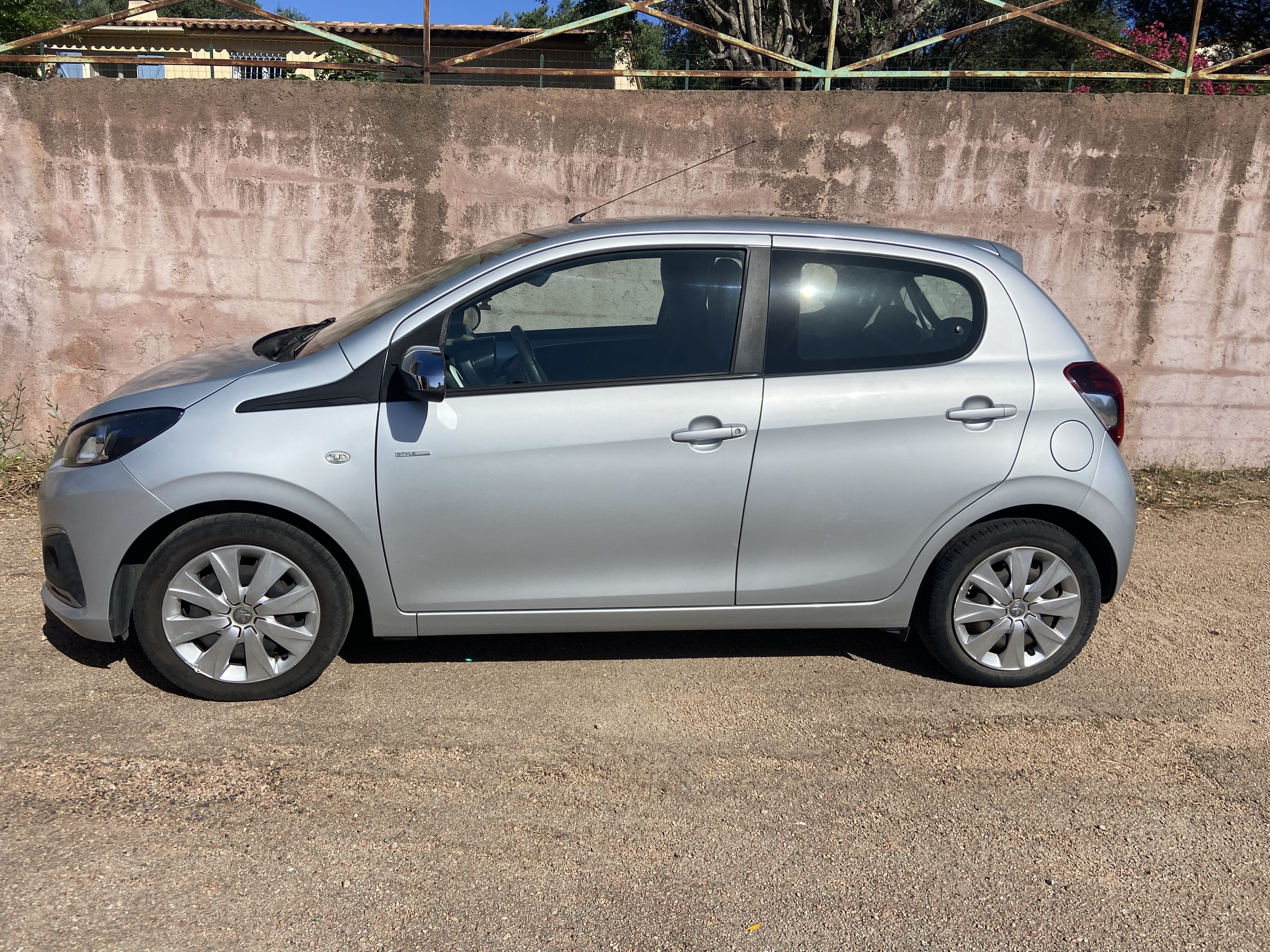 Peugeot 108 avec Climatisation