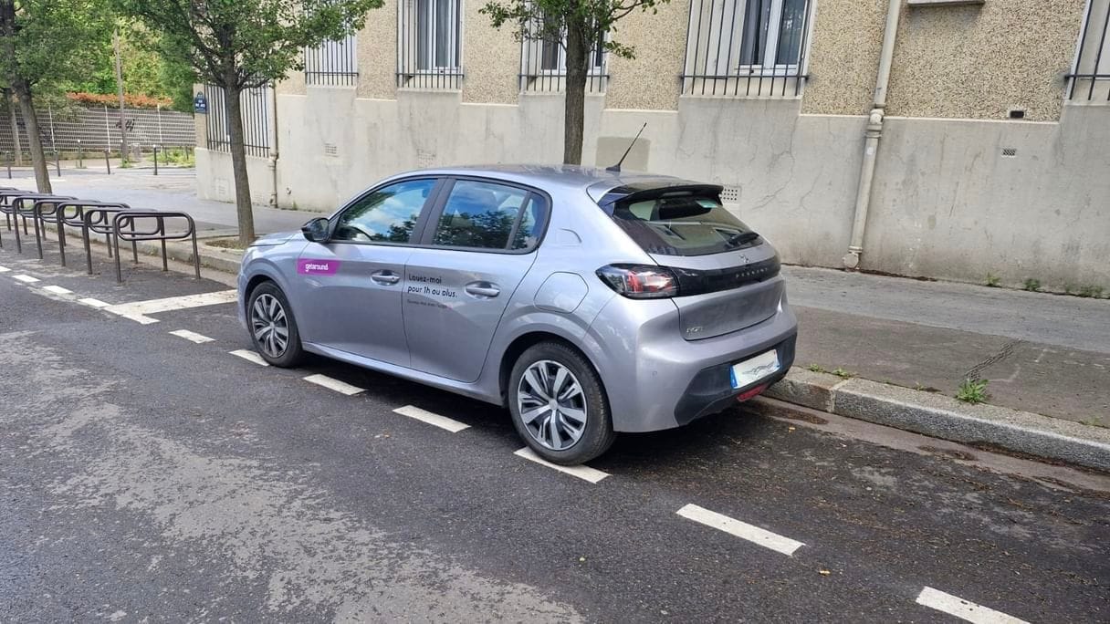 Peugeot 208 ACTIVE PACK PURETECH 75CH BVM avec GPS