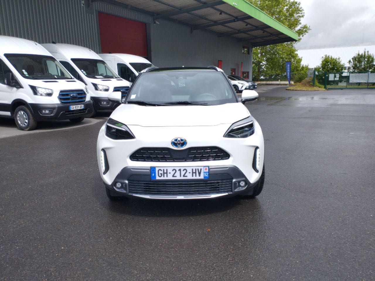 Toyota Yaris Cross Hybrid, 2022, Essence 95 / Électrique (hybride), automatique
