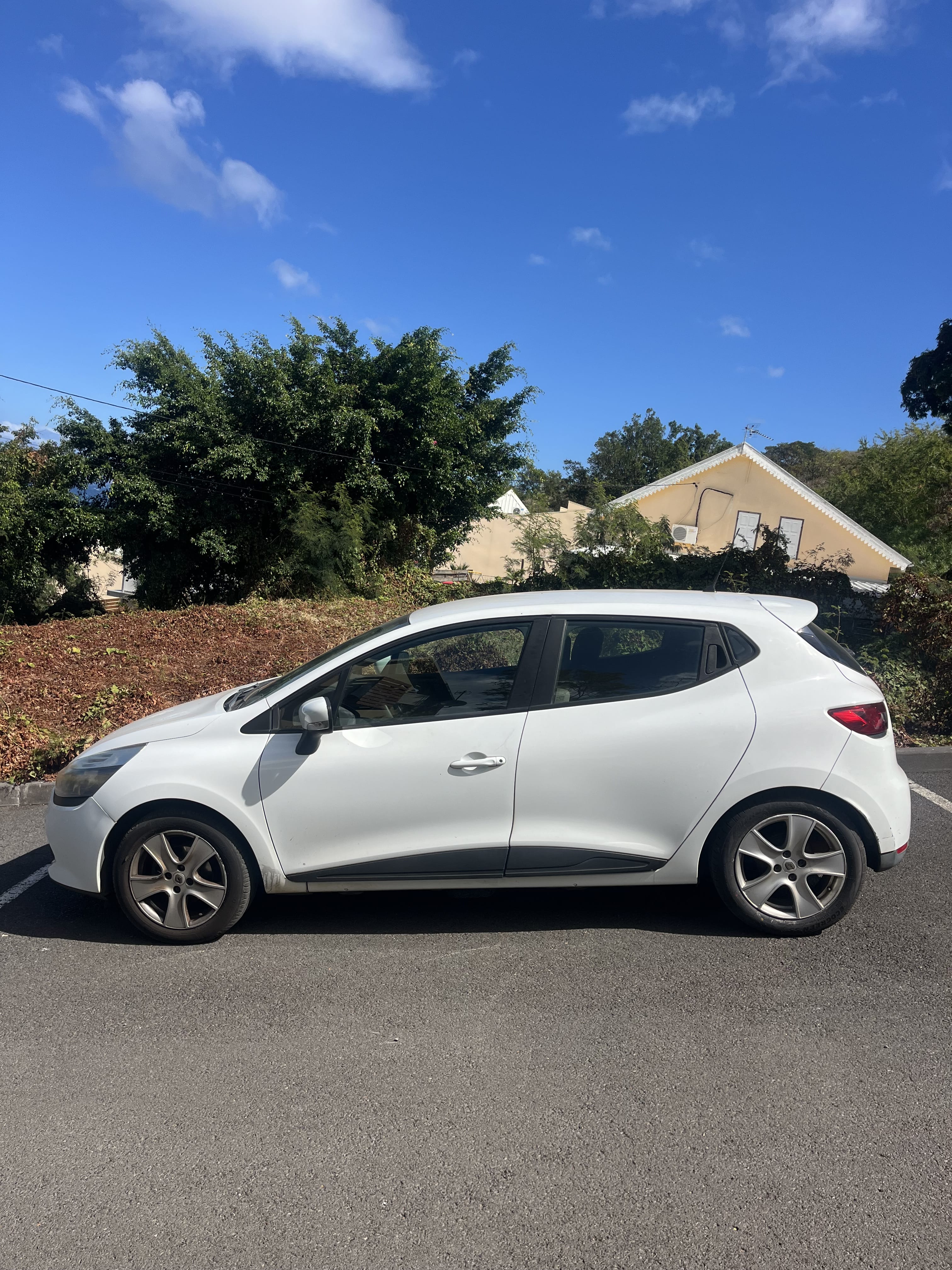 Renault Clio avec Climatisation