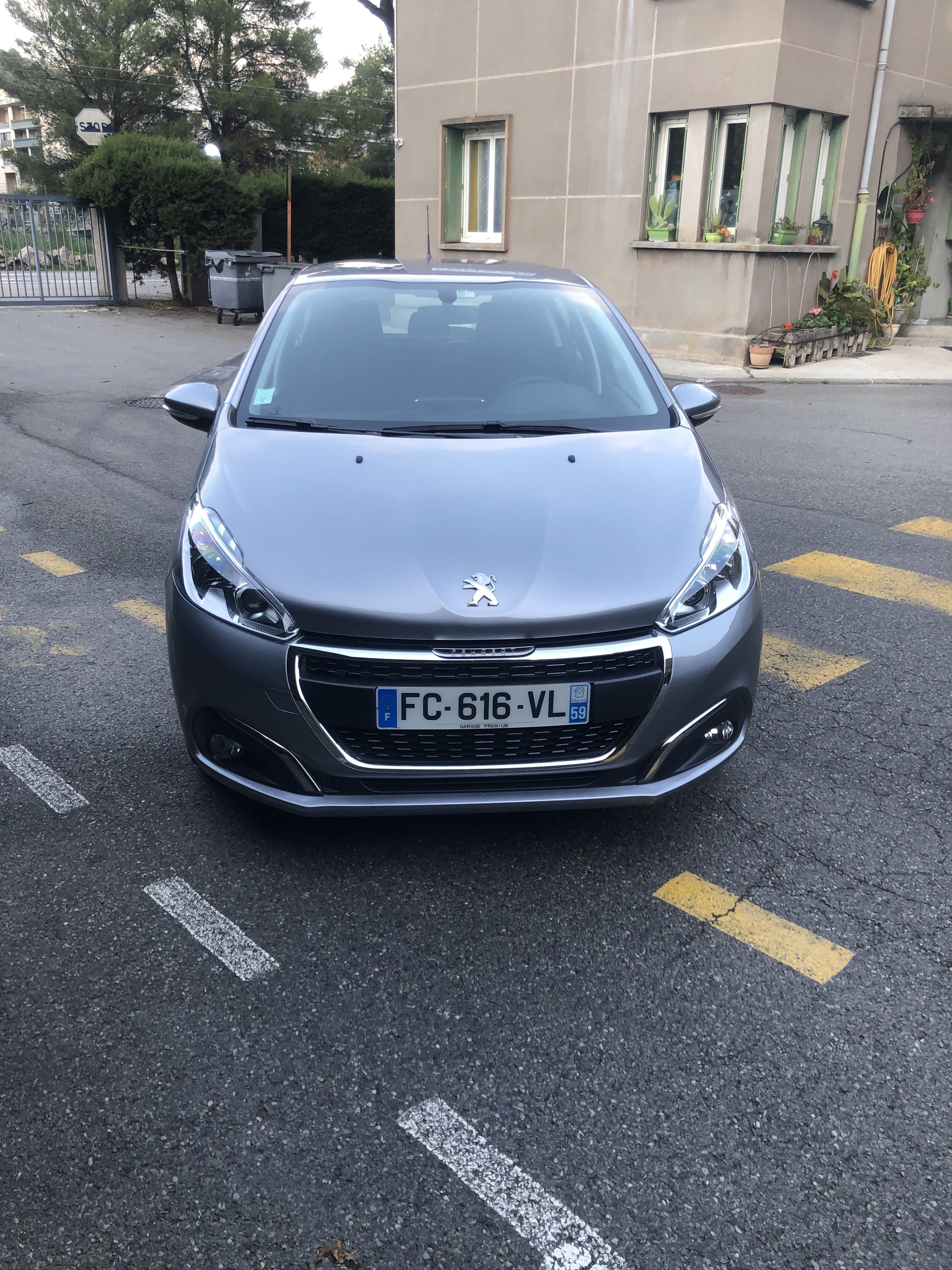 Peugeot 208 avec Chaines