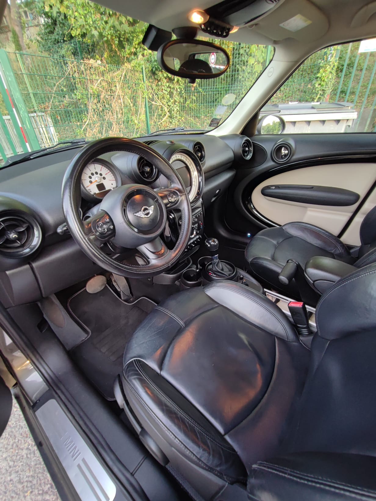 Mini Cooper Countryman avec GPS