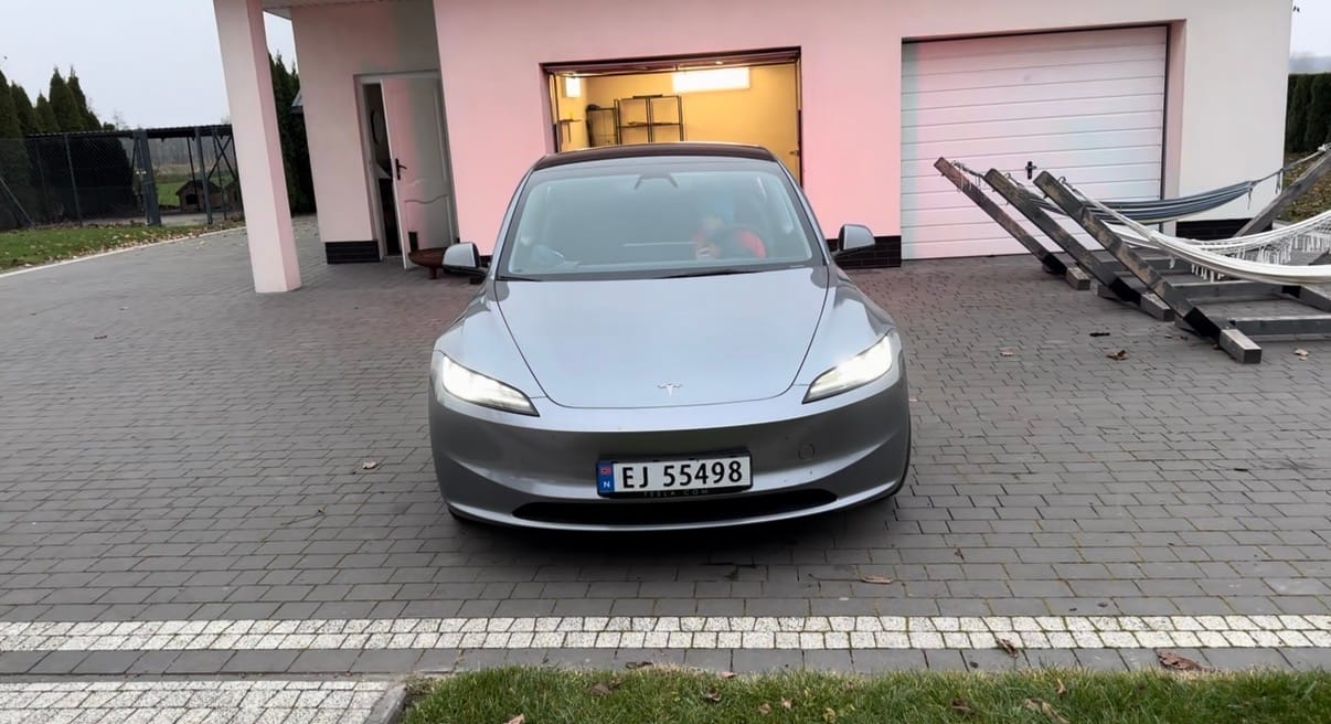 Tesla Model 3 Standard Range med Cruisekontroll