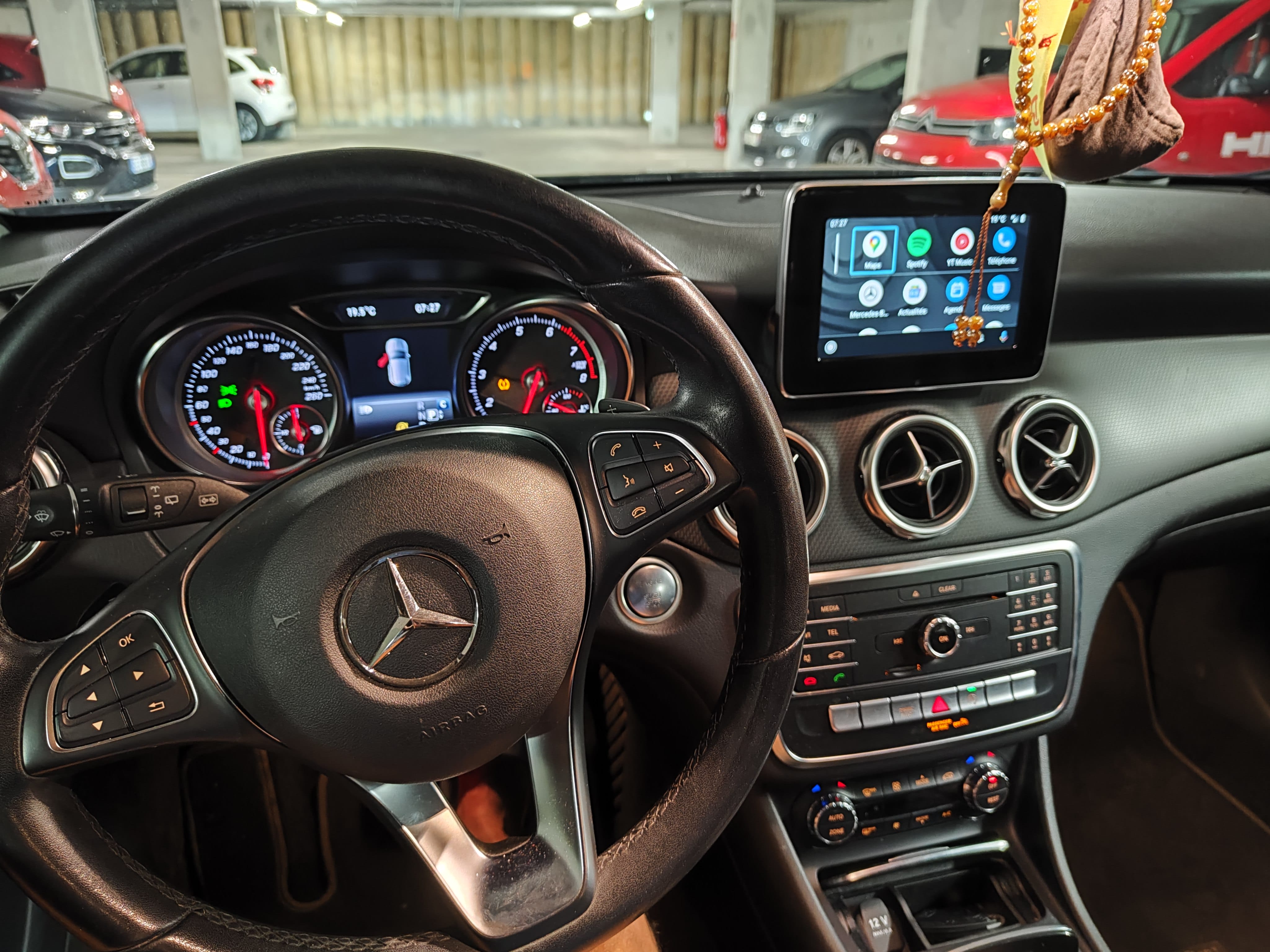 Mercedes Classe GLA avec Siège bébé