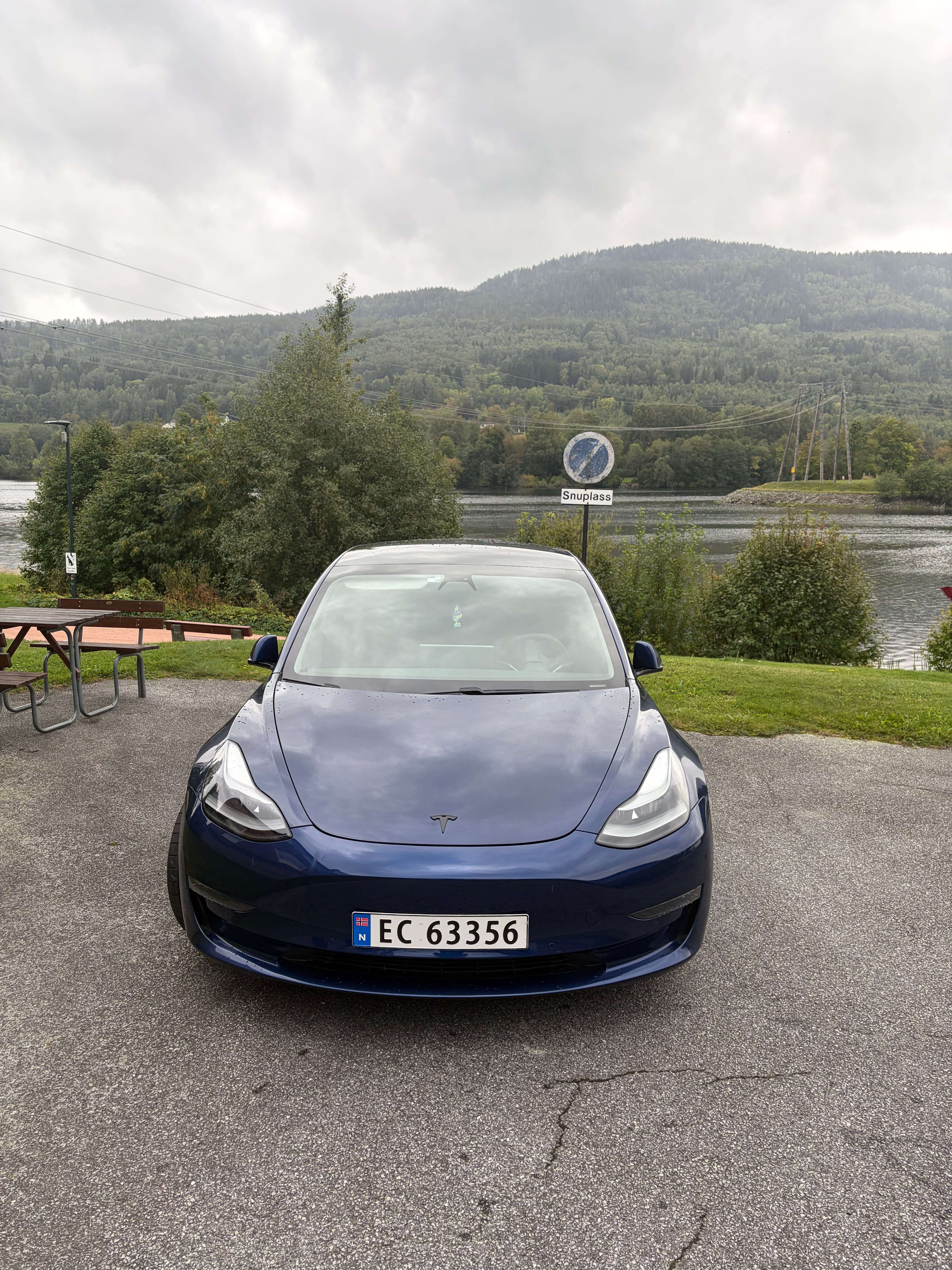 Tesla Model 3 Performance med GPS