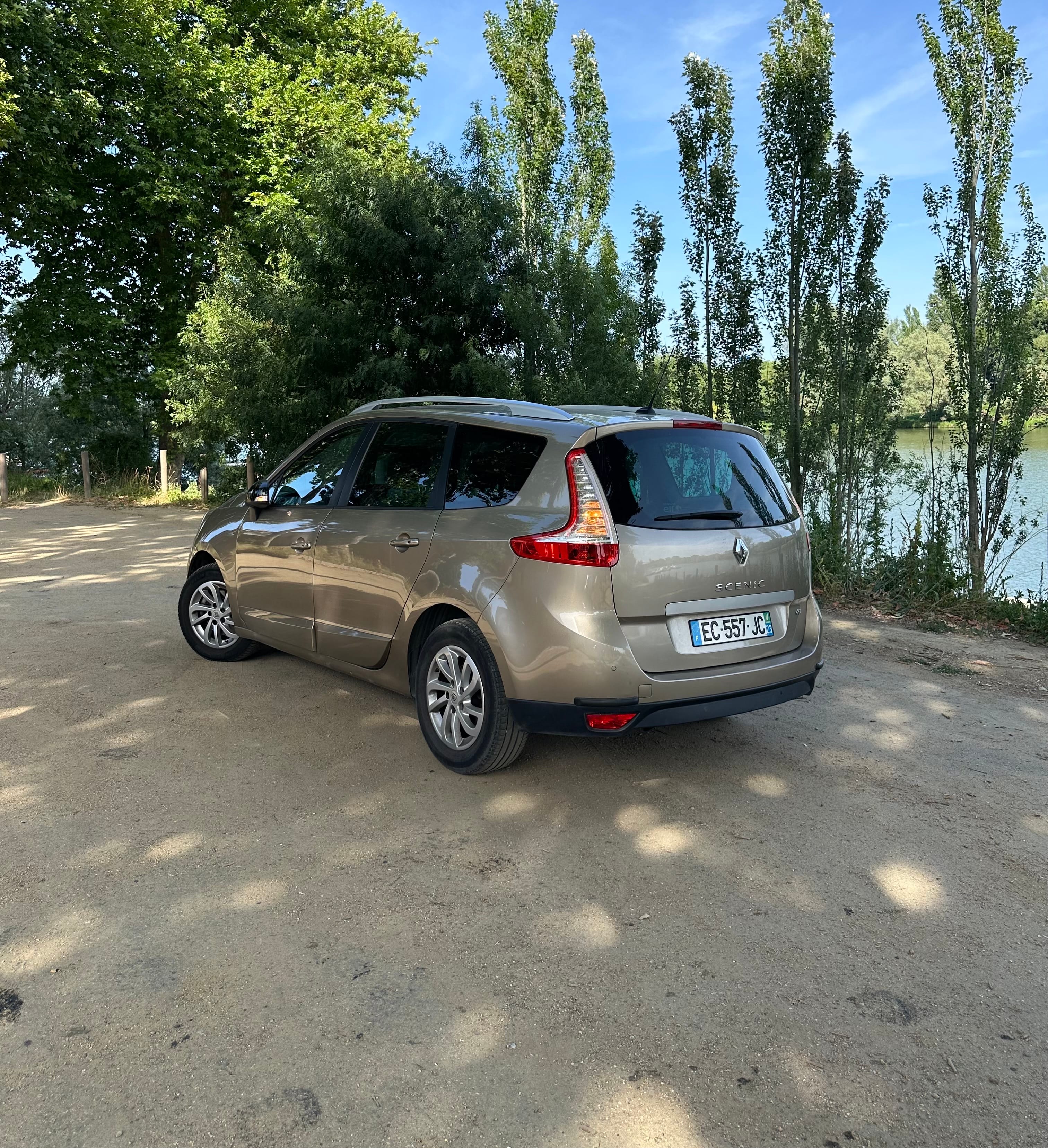Renault Scenic avec Climatisation