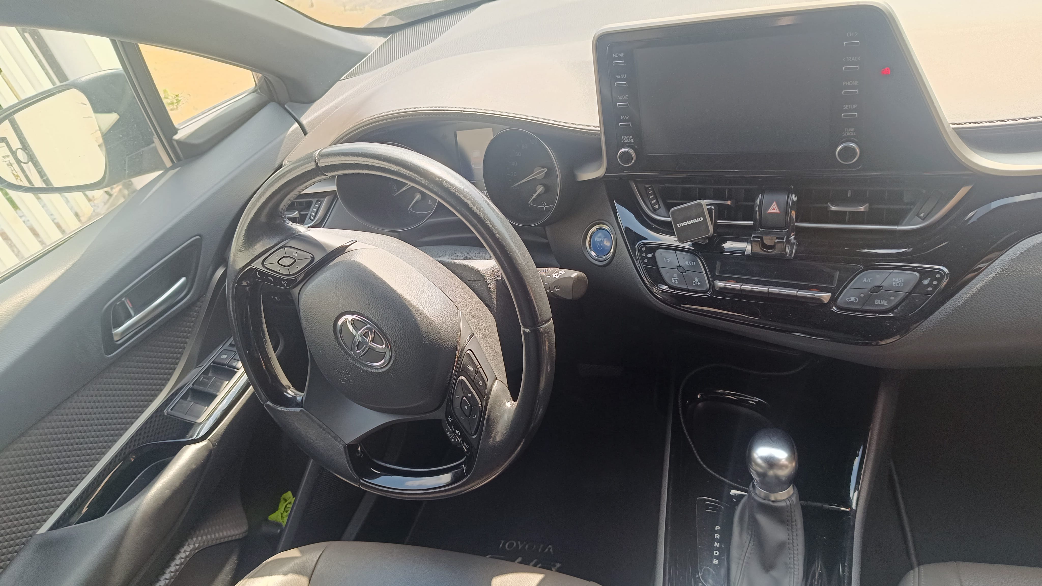 Toyota C-HR Hybrid avec Caméra de recul