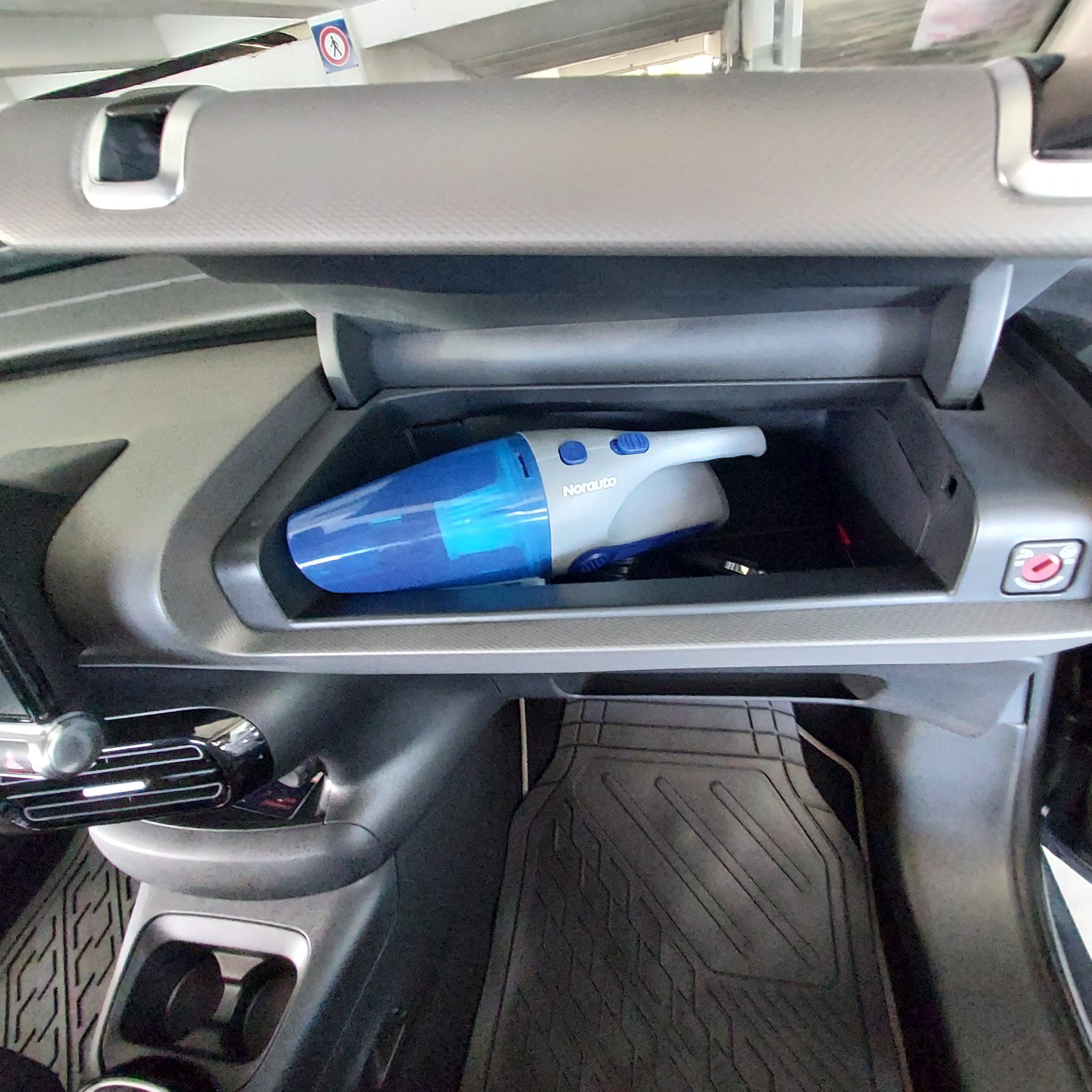 Citroen C4 Cactus with Bluetooth audio