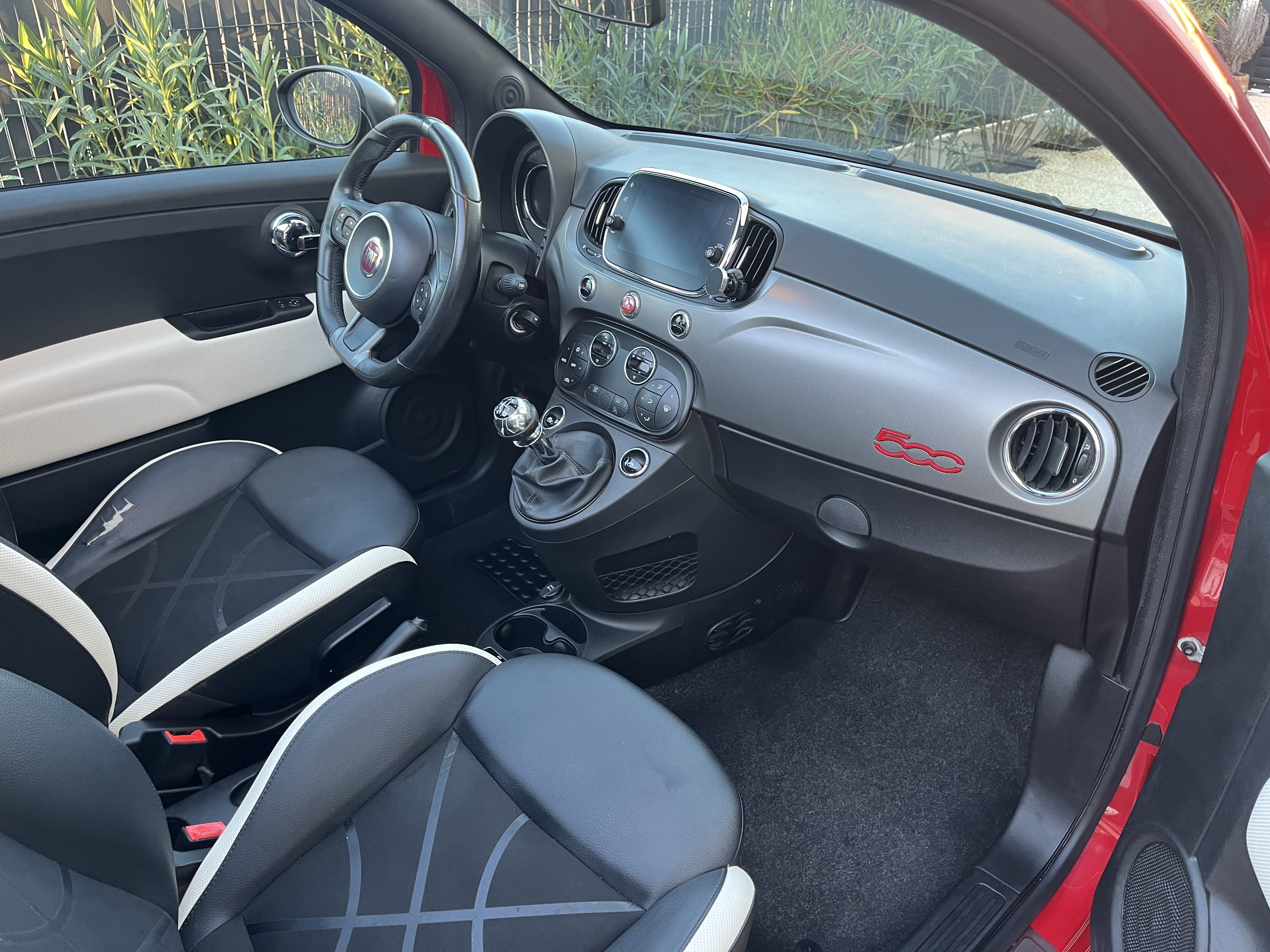 Fiat 500 C 1.2 avec Apple CarPlay