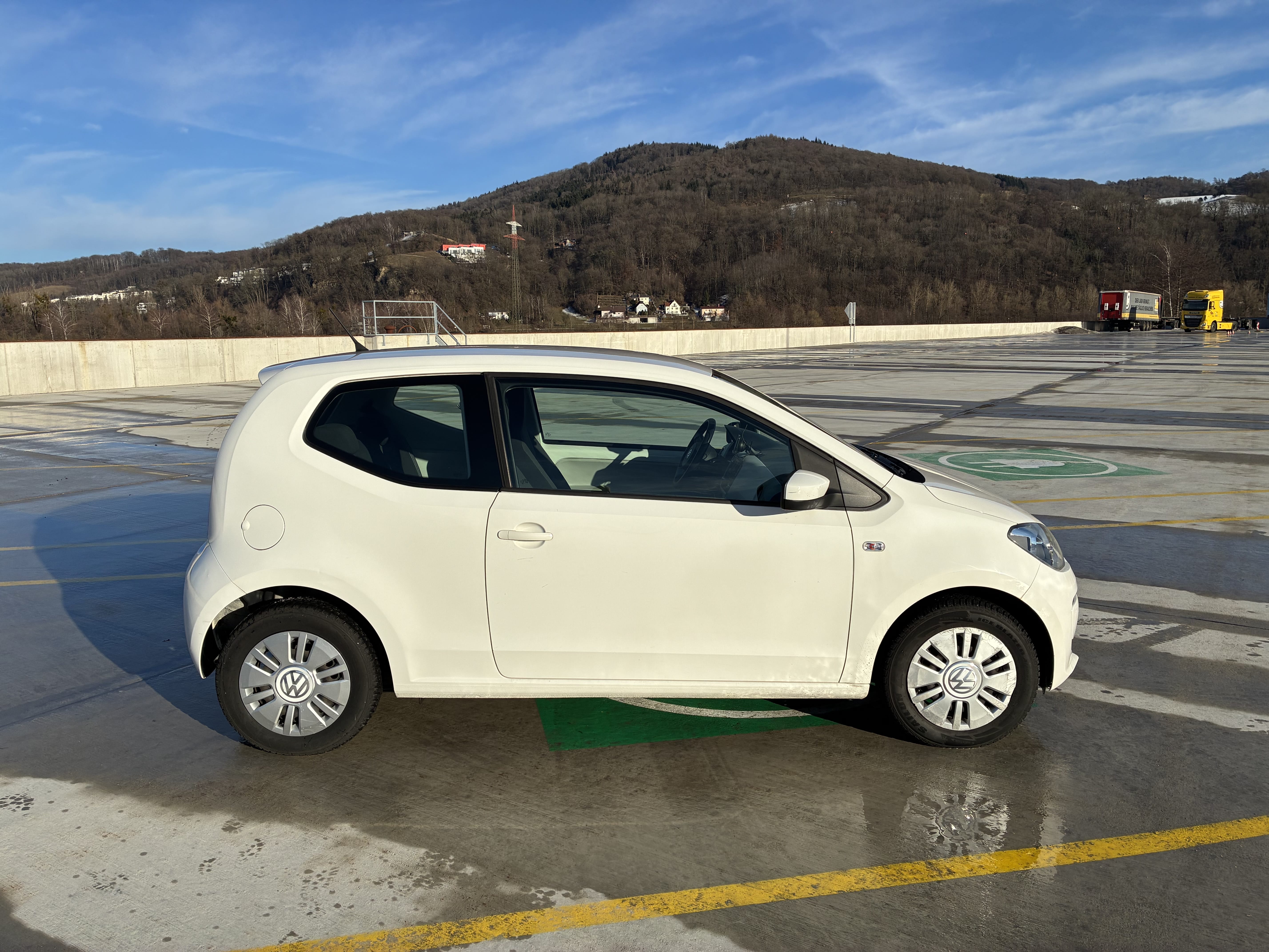 Volkswagen Up! Klima, Handy Halterung, AUX/USBC/Iphone Kabel, Navi, Bluetooth Freisprecheinrichtung mit Klimaanlage
