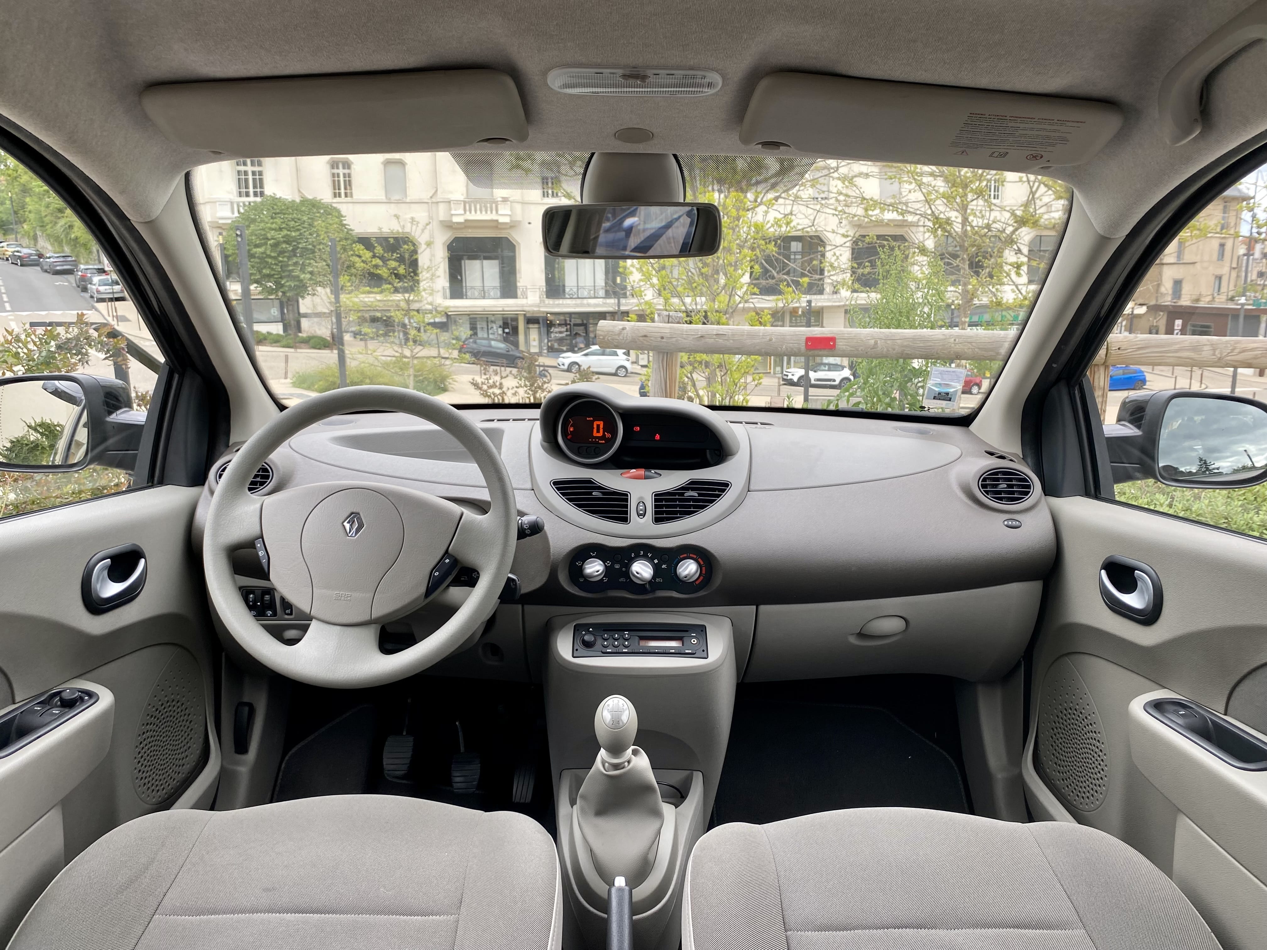 Renault Twingo II avec Siège bébé