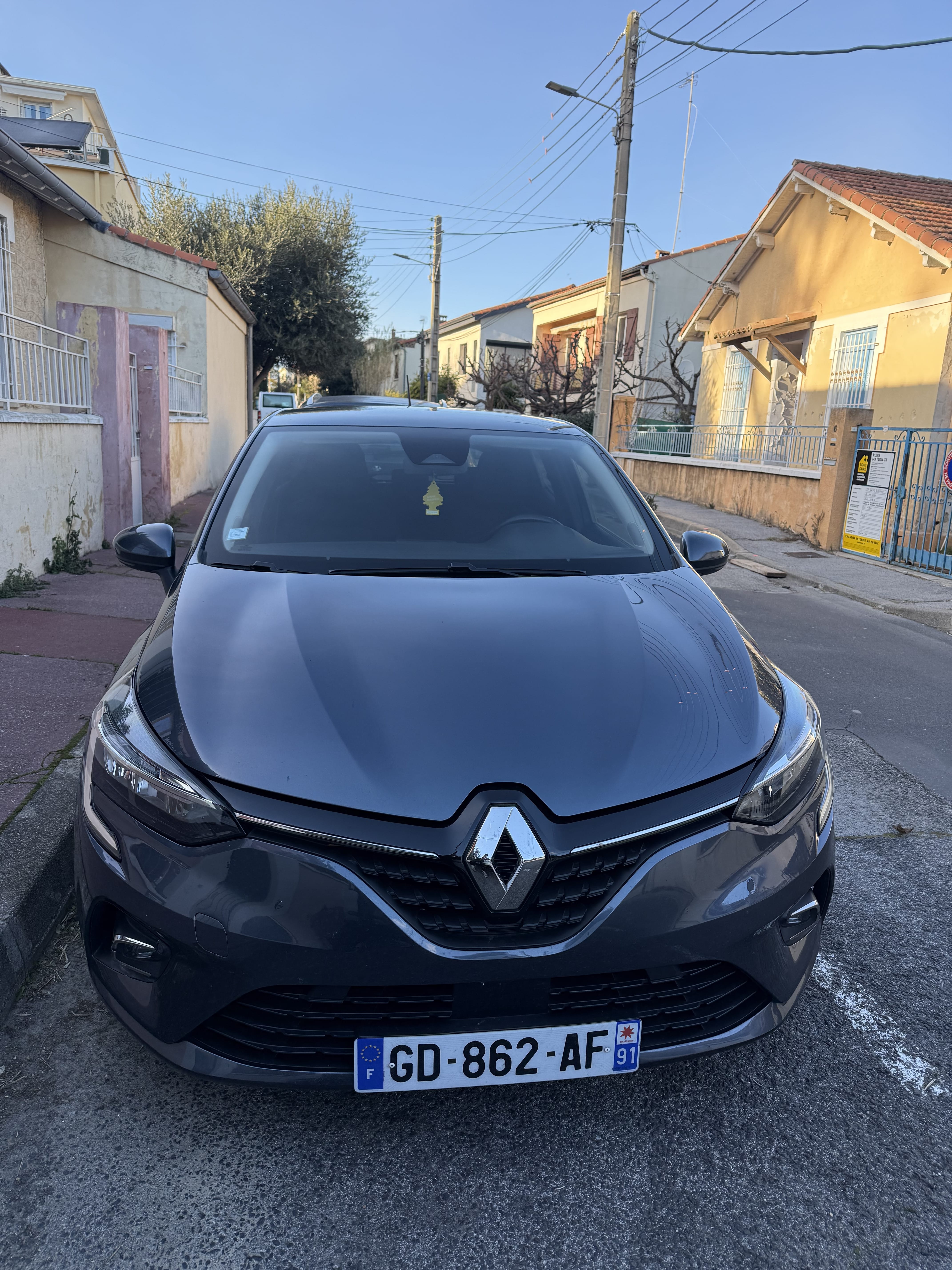 Renault Clio E-tech avec Apple CarPlay