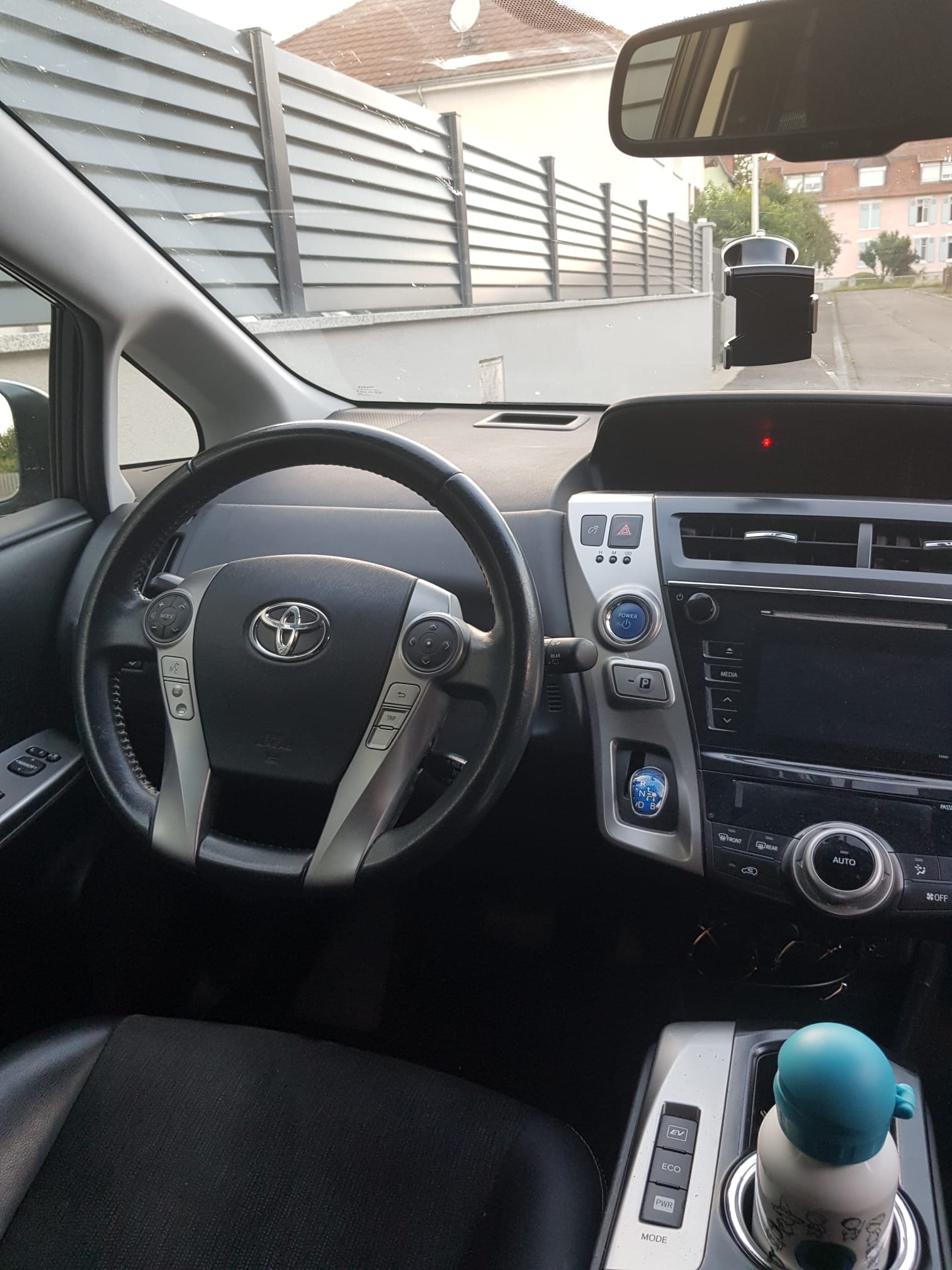Toyota Prius + avec Régulateur de vitesse