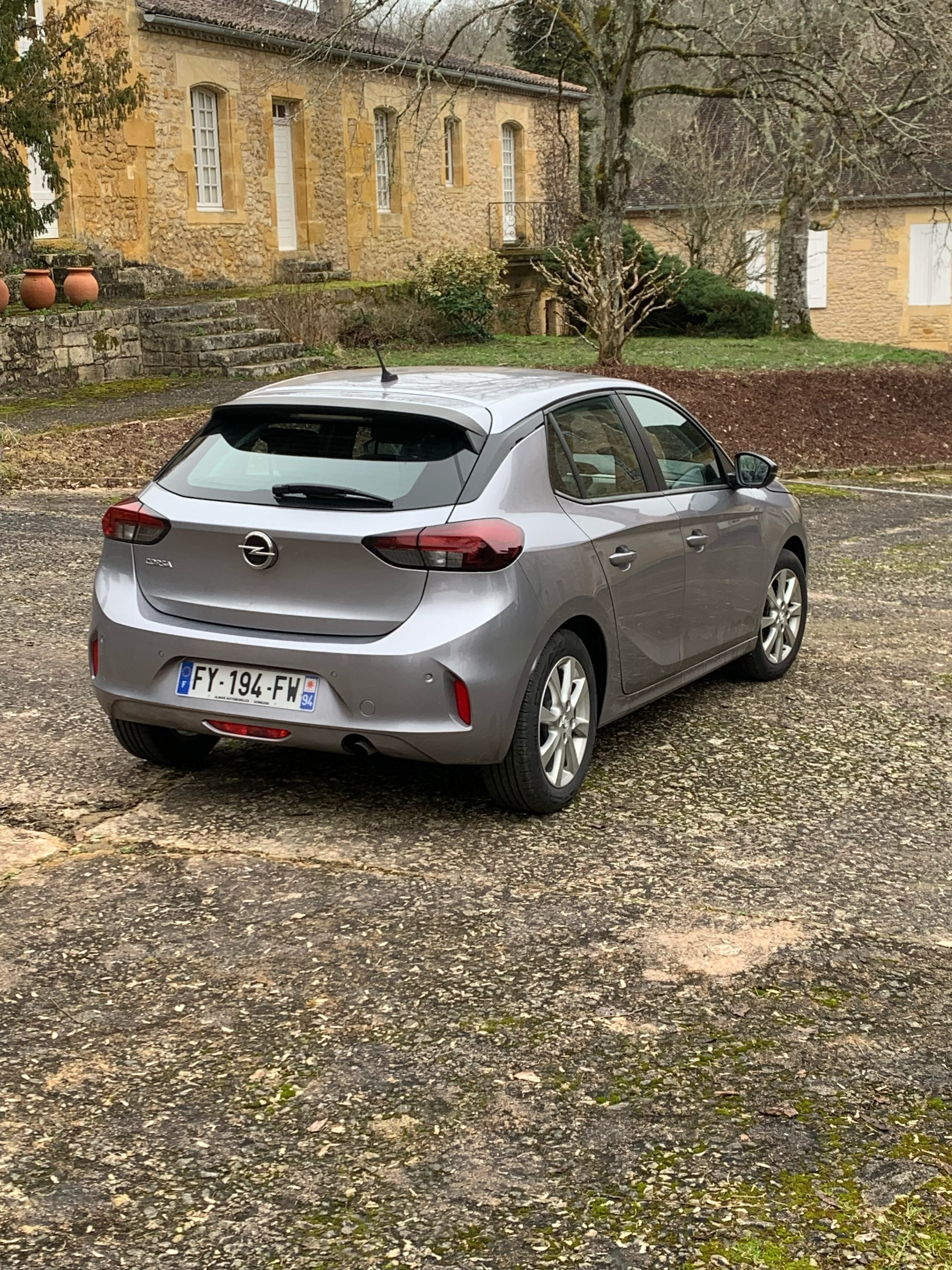 Opel Corsa avec GPS