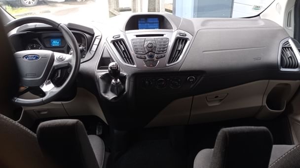 Ford Tourneo Custom 300 L2H1 TITANIUM 2.2L TDCI 155 avec Régulateur de vitesse