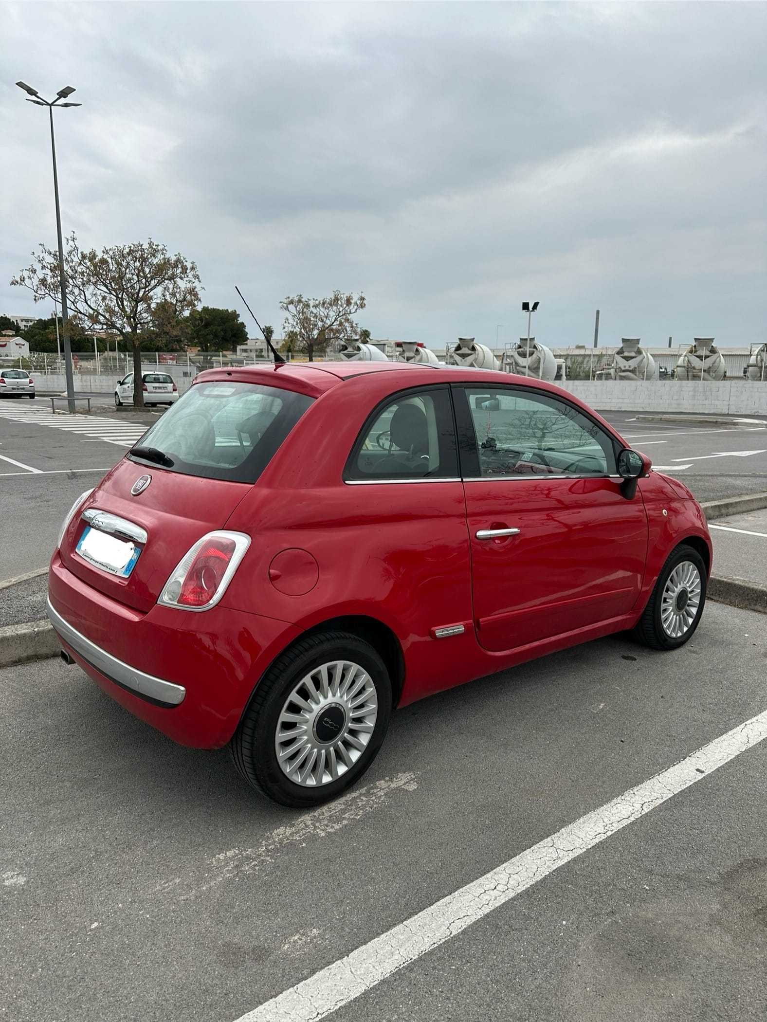Fiat 500 with Backup camera