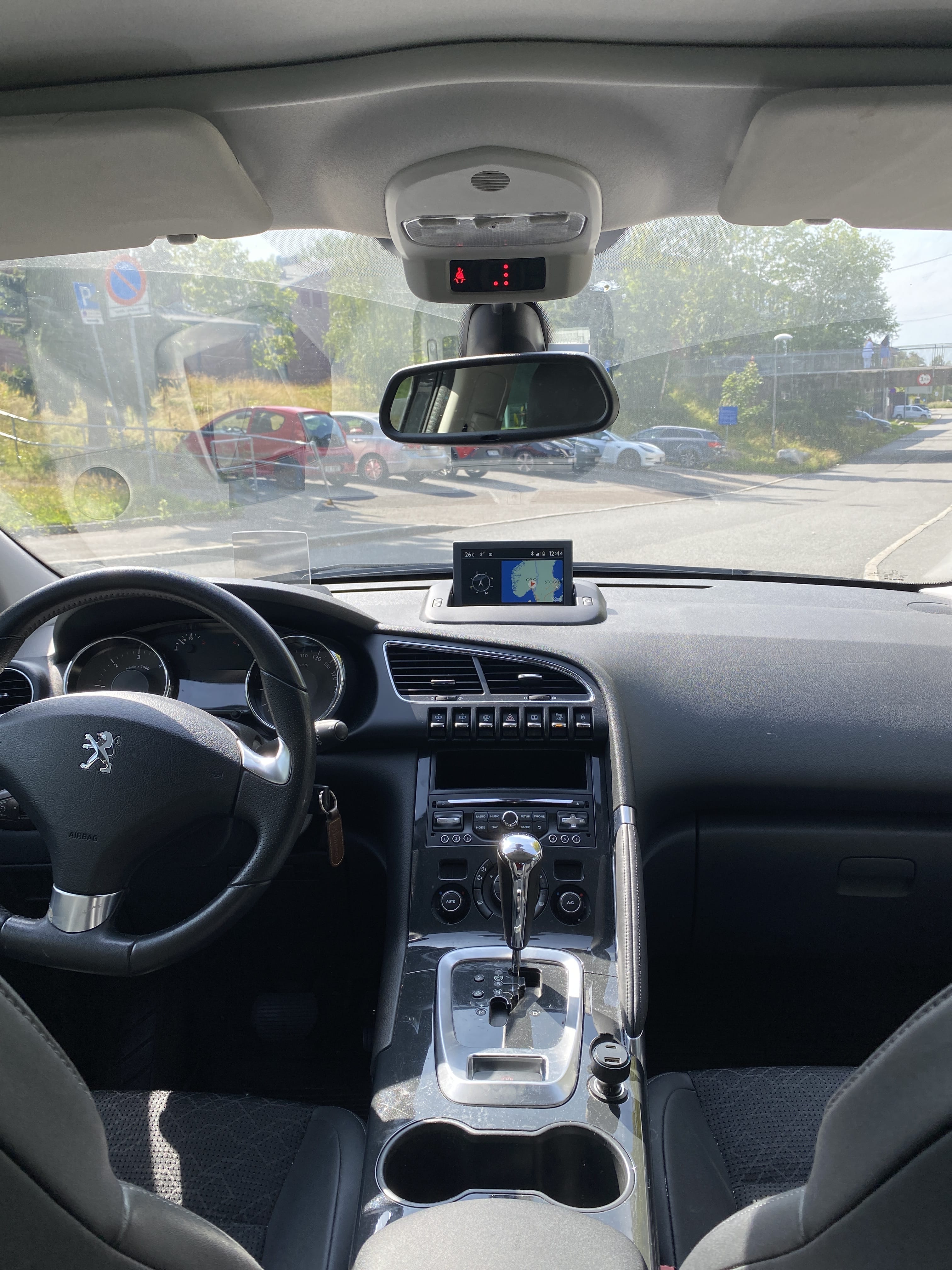 Peugeot 3008 with Cruise control