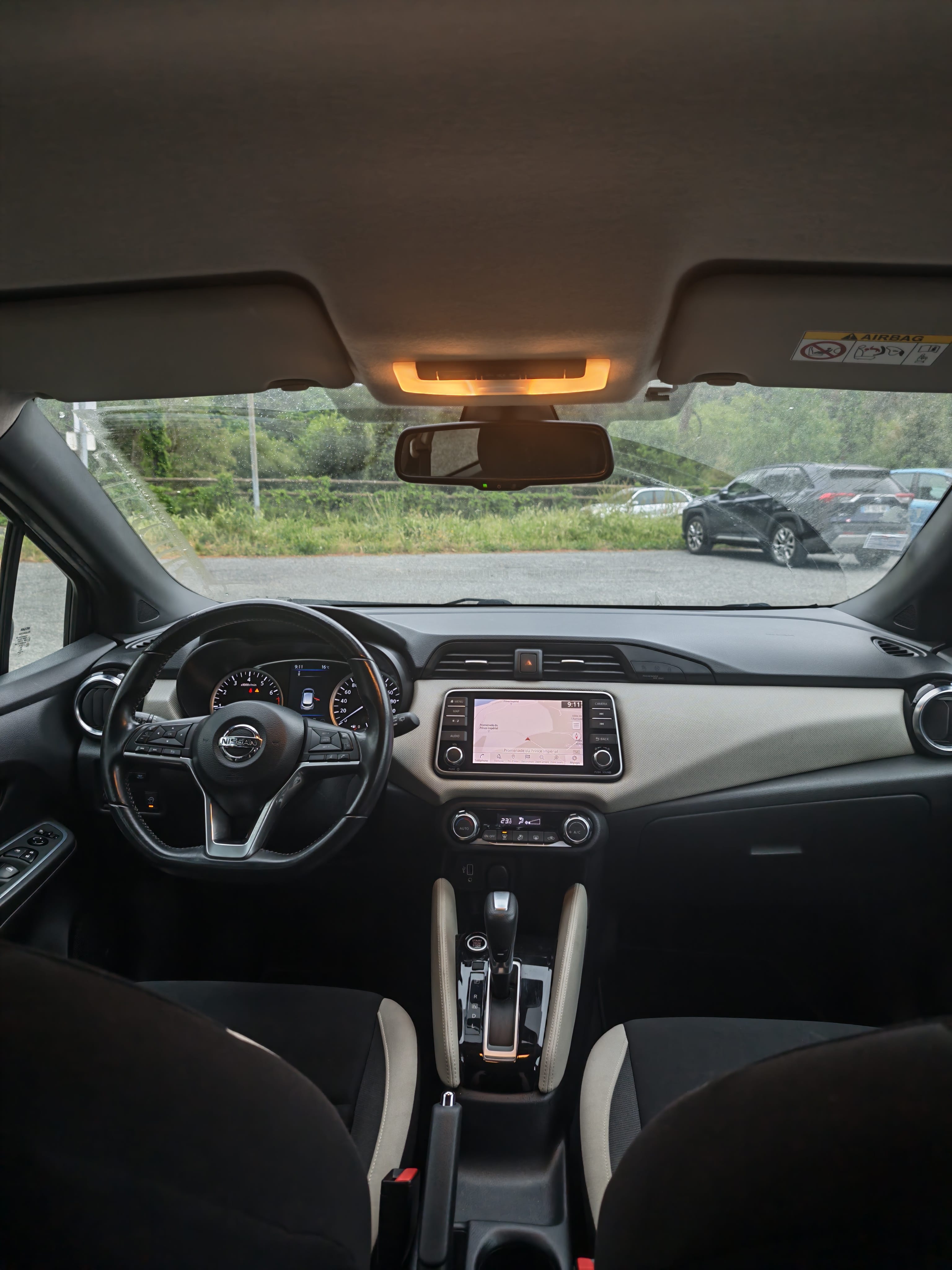 Nissan Micra avec Dashcam