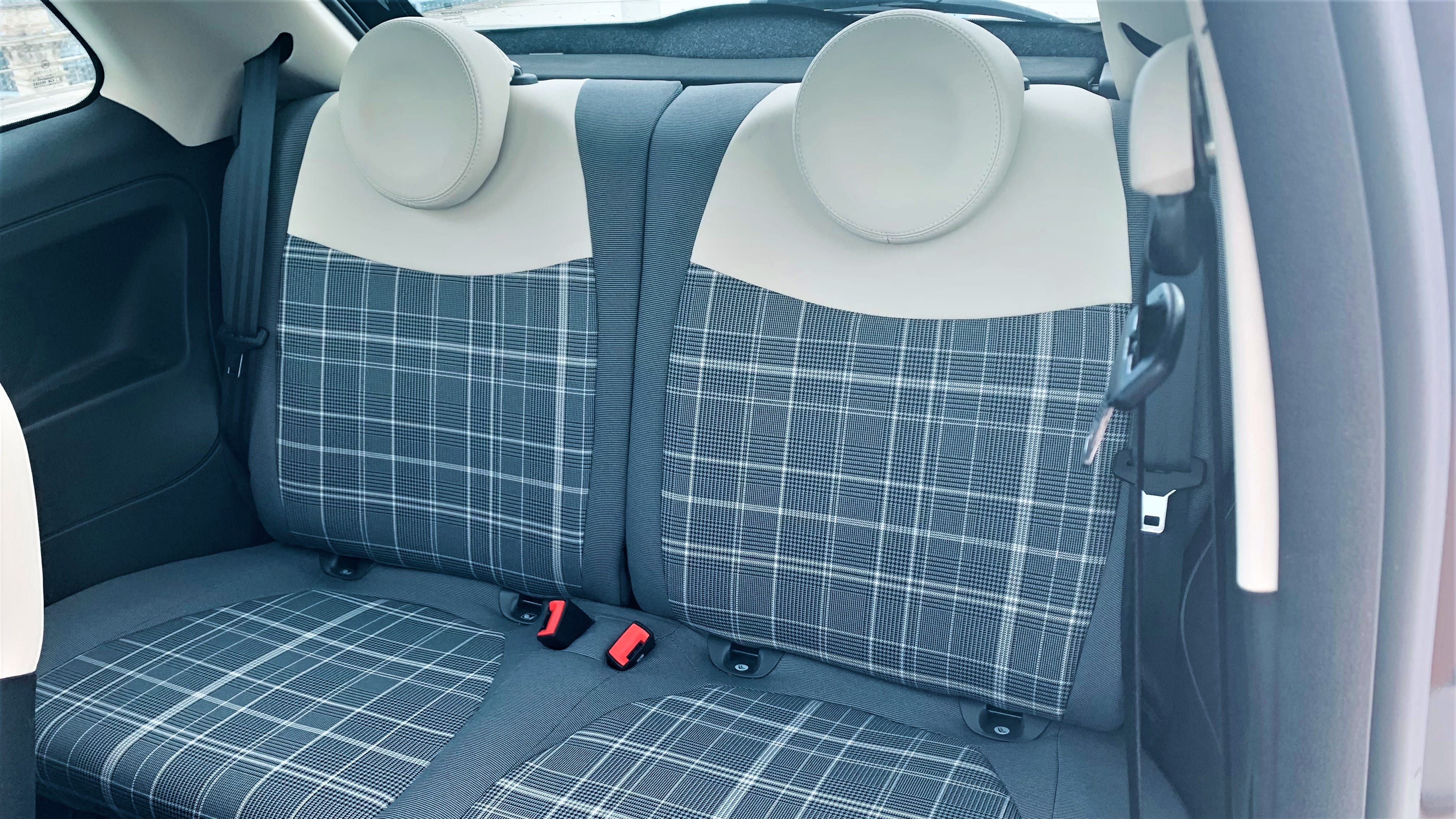 Fiat 500 Lounge Toit panoramique 328 con Apple CarPlay