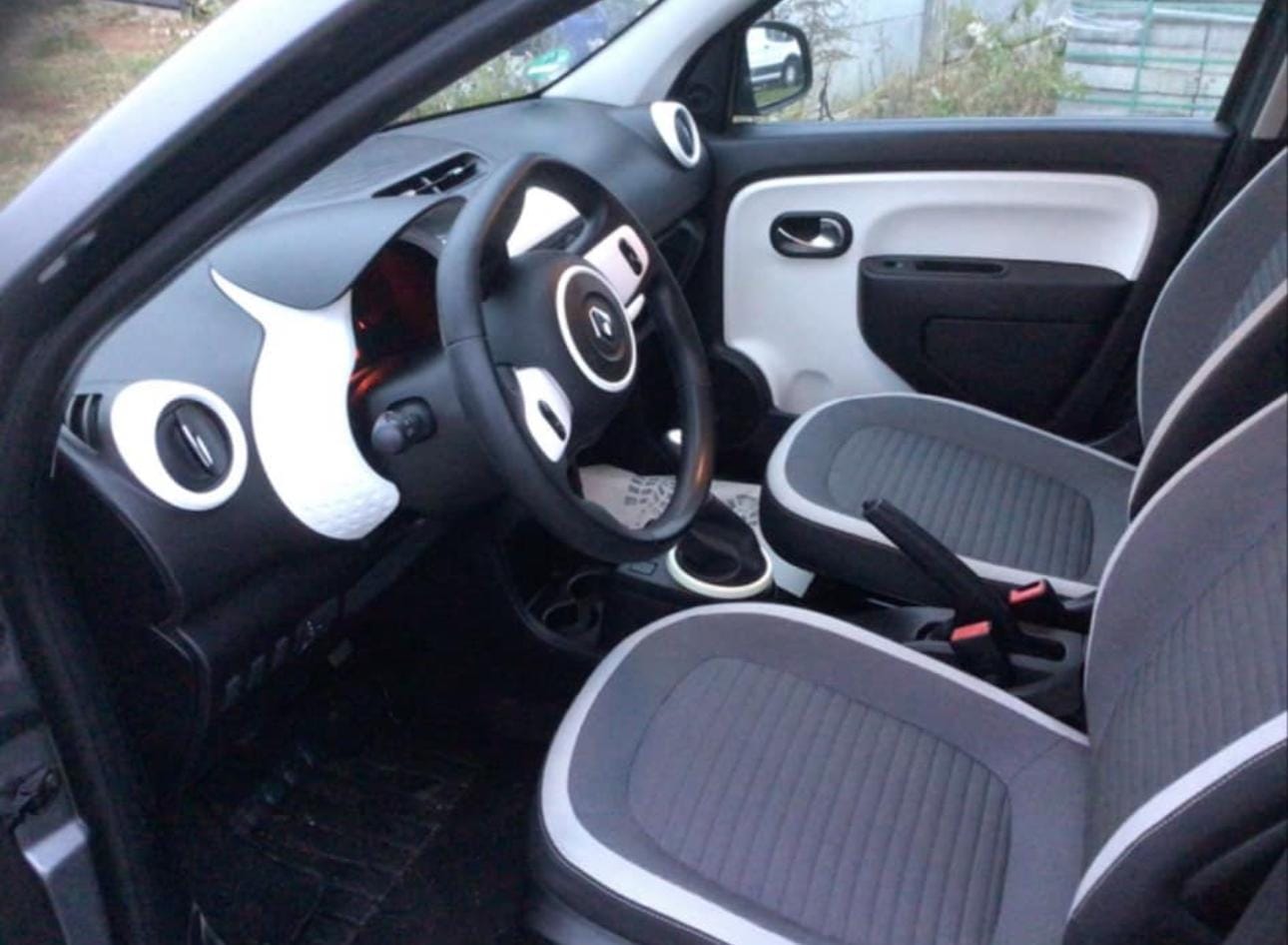 Renault Twingo III avec Audio Bluetooth