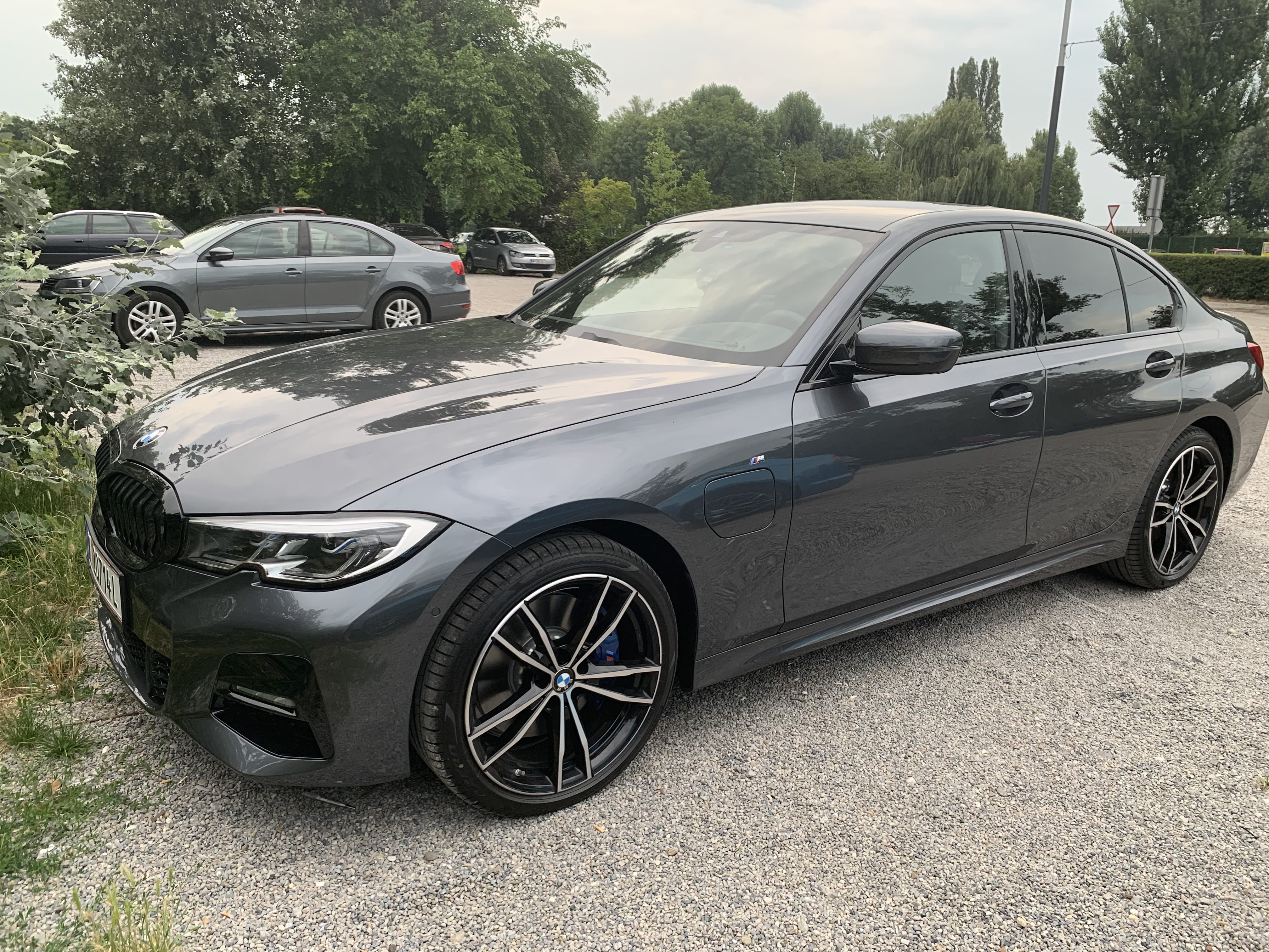 BMW 3er New BMW 330e + accommodations in Vienna, 2021, Super 95 / Elektro (Hybrid), Automatik