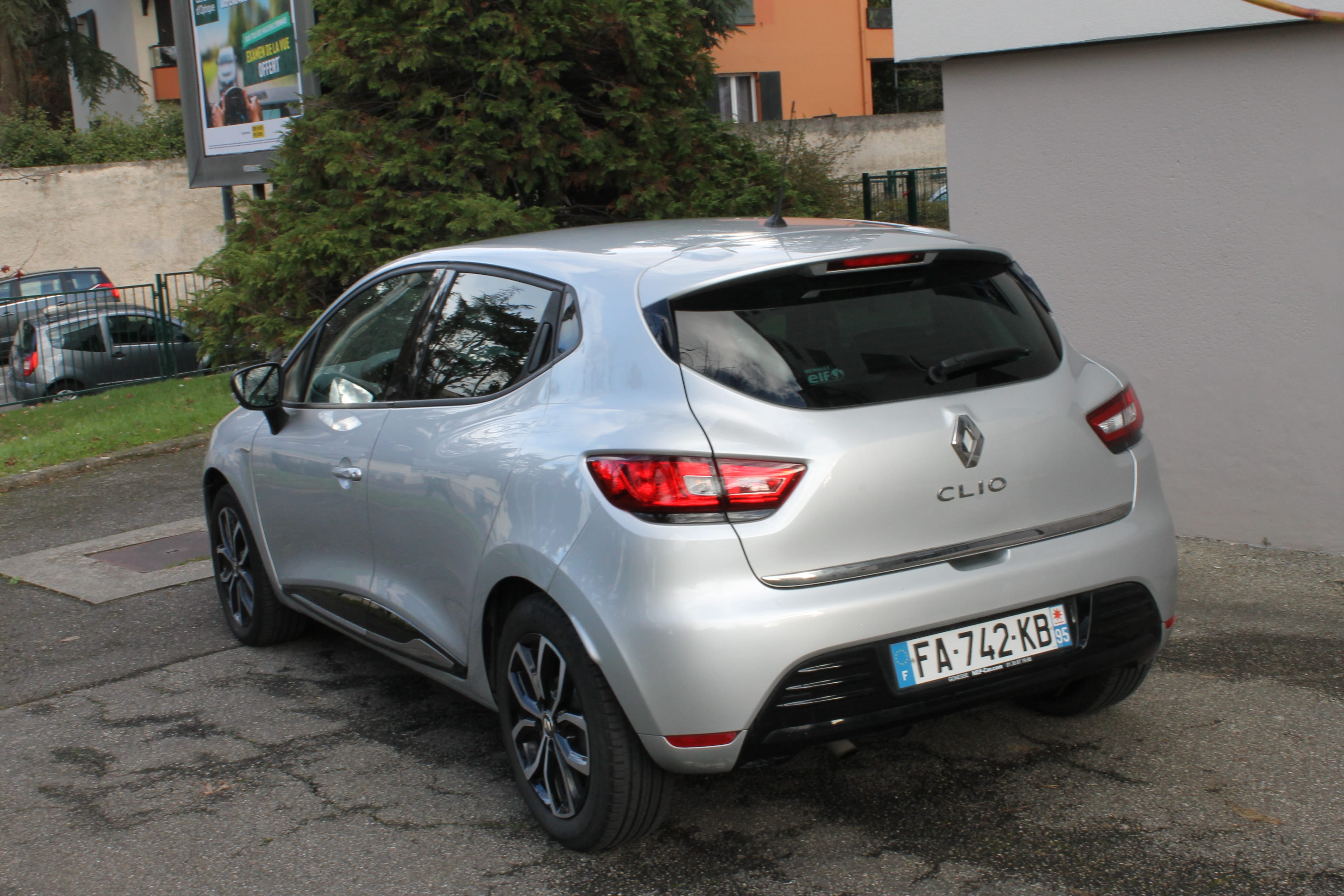 Renault Clio FA742KB avec Régulateur de vitesse