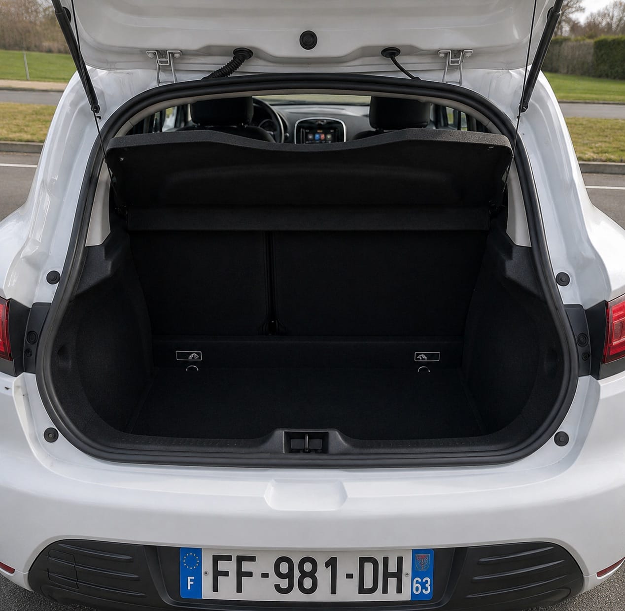 Renault Clio Société 2 places avec GPS