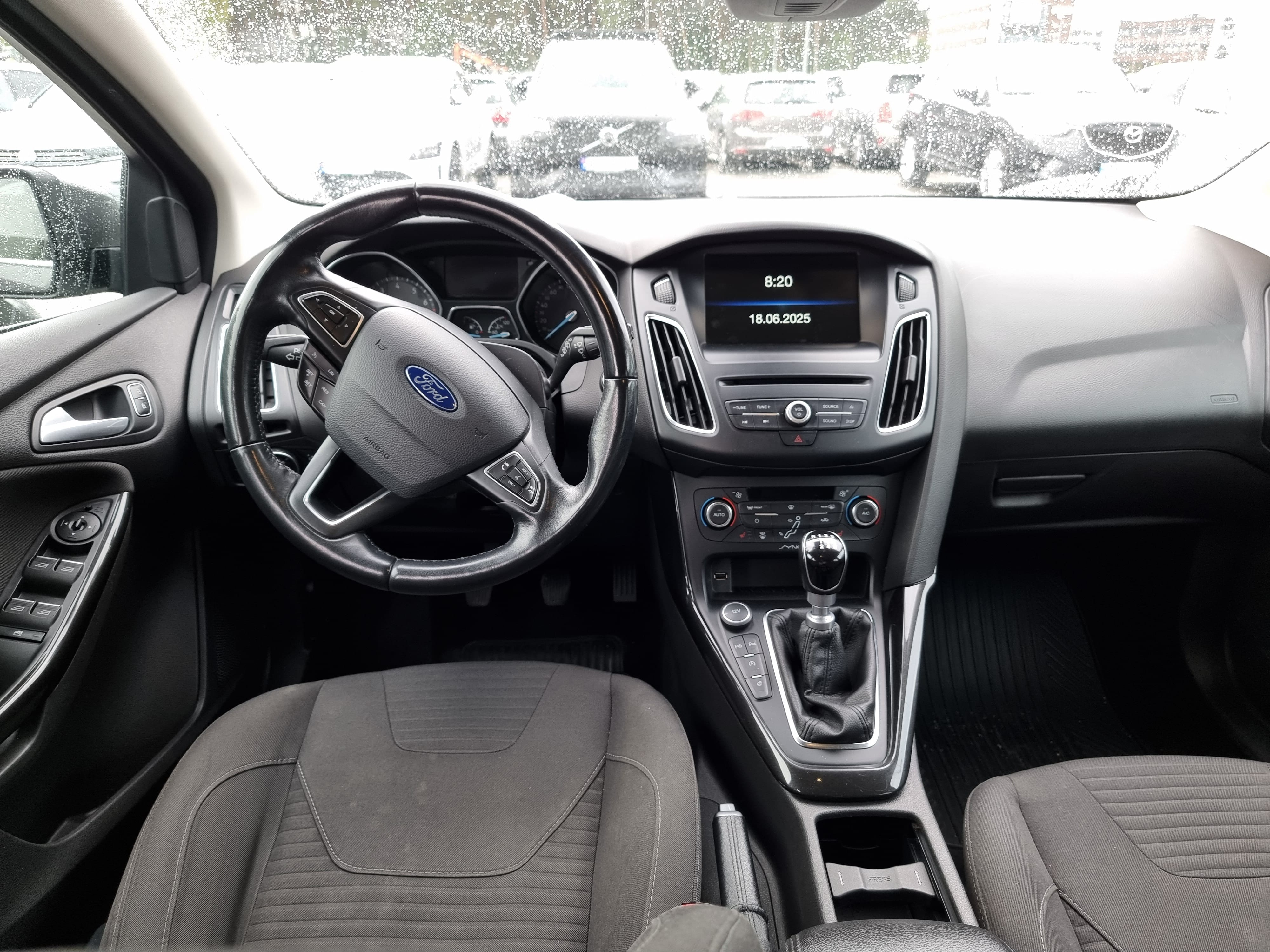 Ford Focus Estate/Kombi 125HP EcoBoost with Thule RoofBox with Cruise control