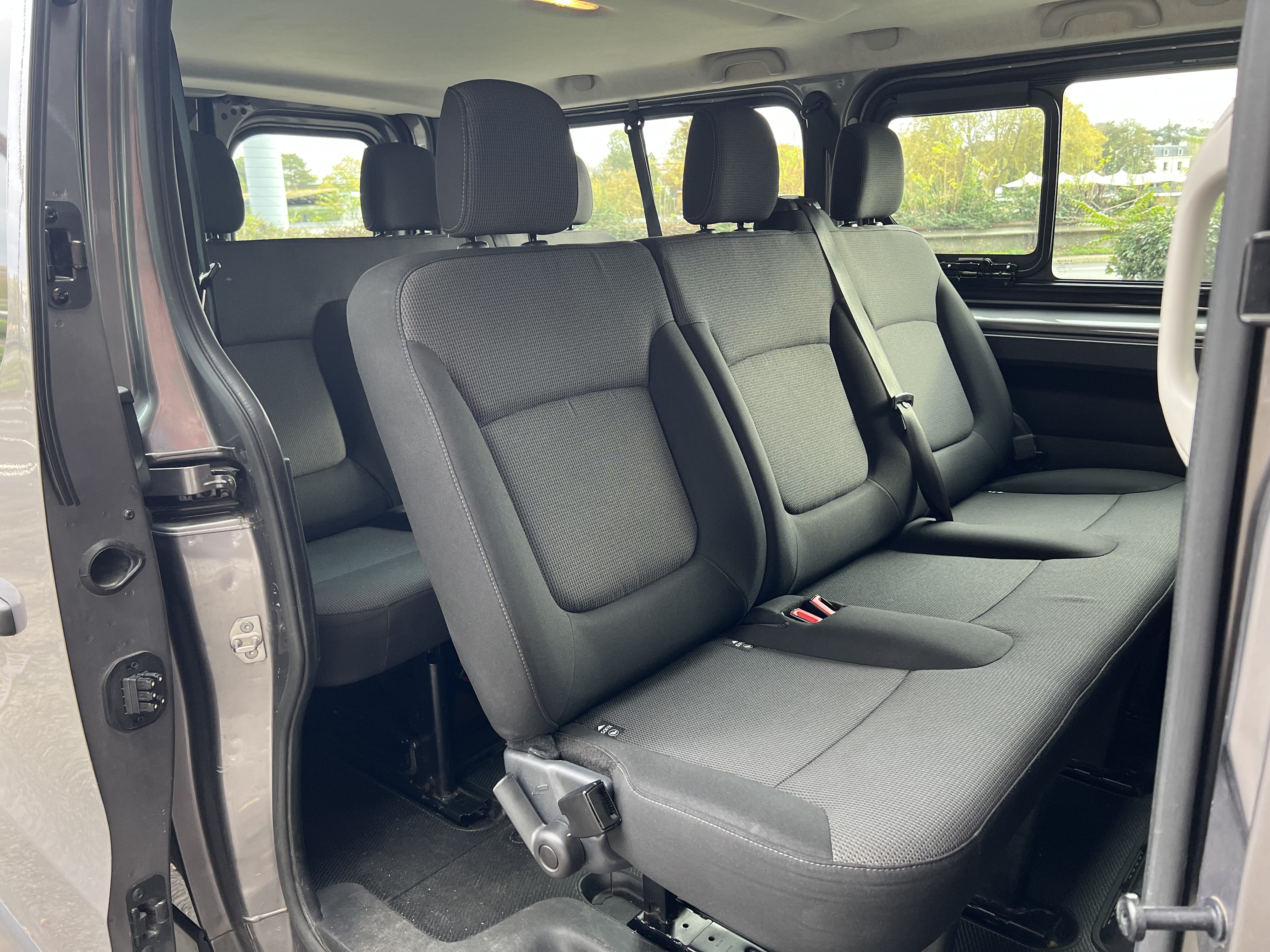 Renault Trafic Passenger 2.0l dCi avec Apple CarPlay