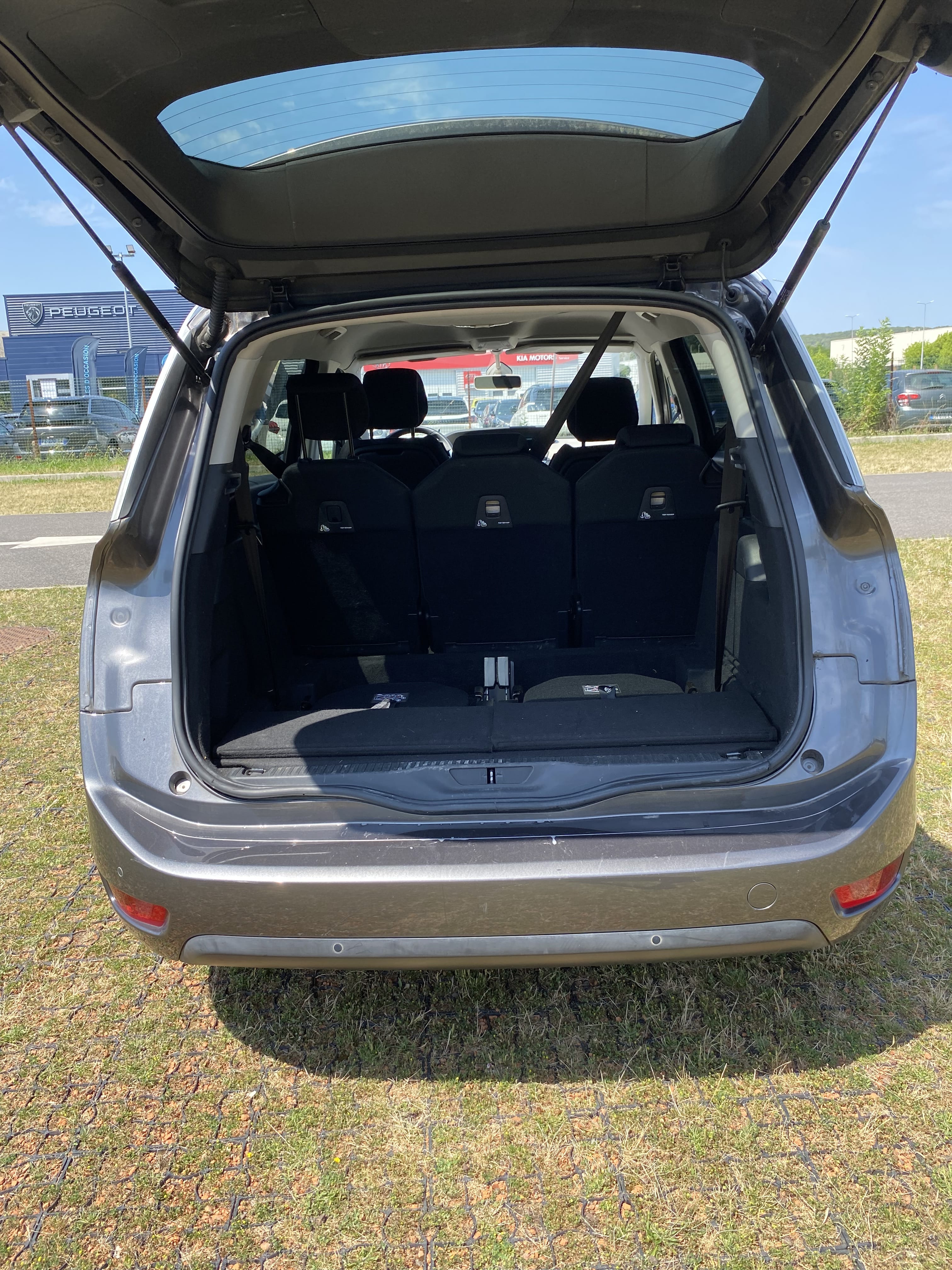 Citroen C4 Grand Spacetourer avec Dashcam