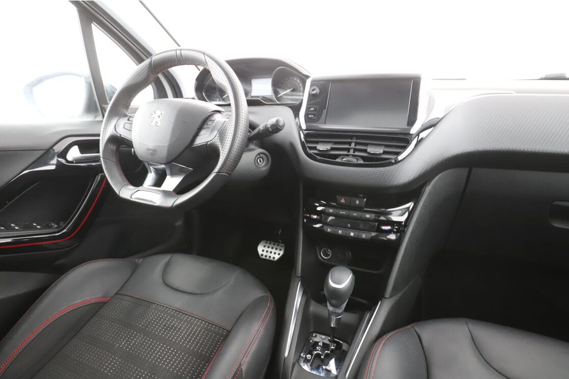 Peugeot 208 avec GPS