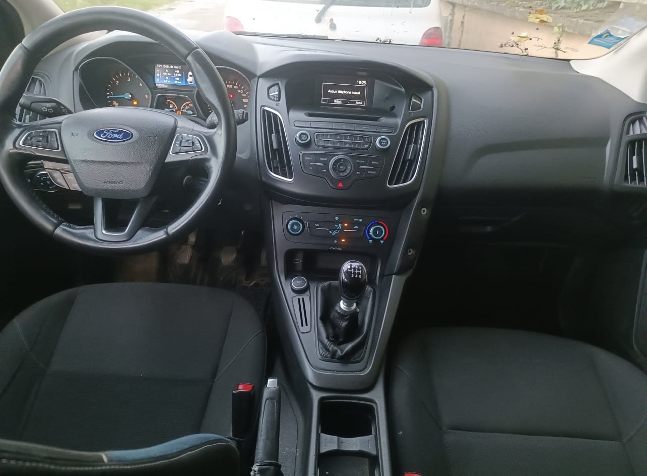 Ford Focus SW avec Siège bébé