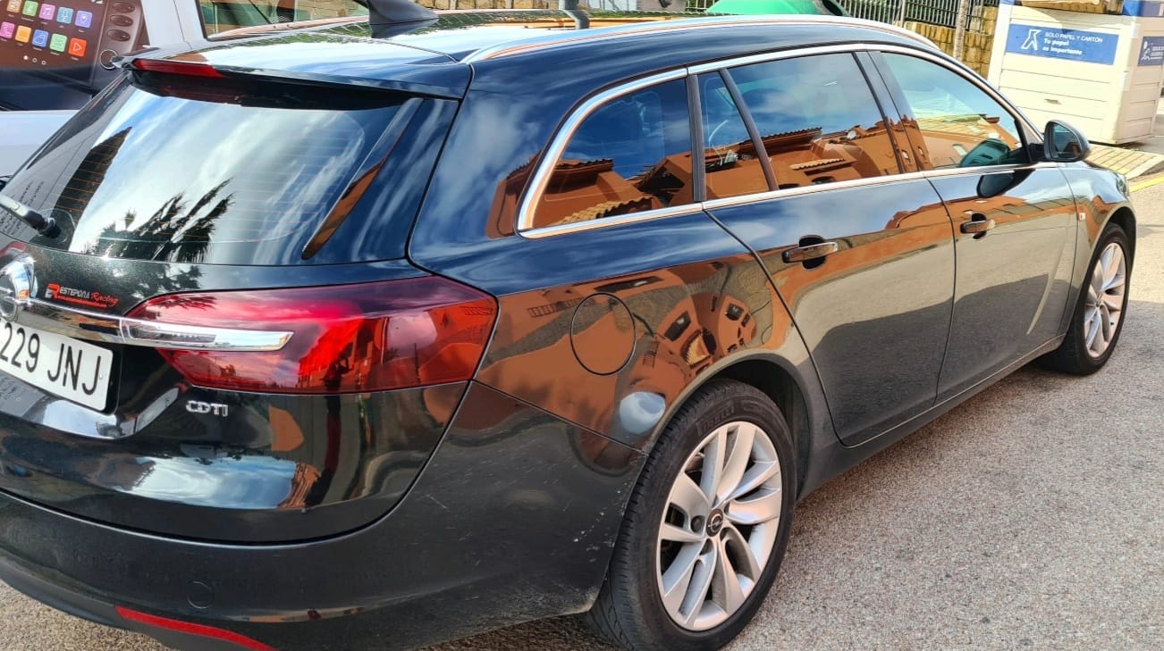 Opel Insignia Sports Tourer con Aire acondicionado