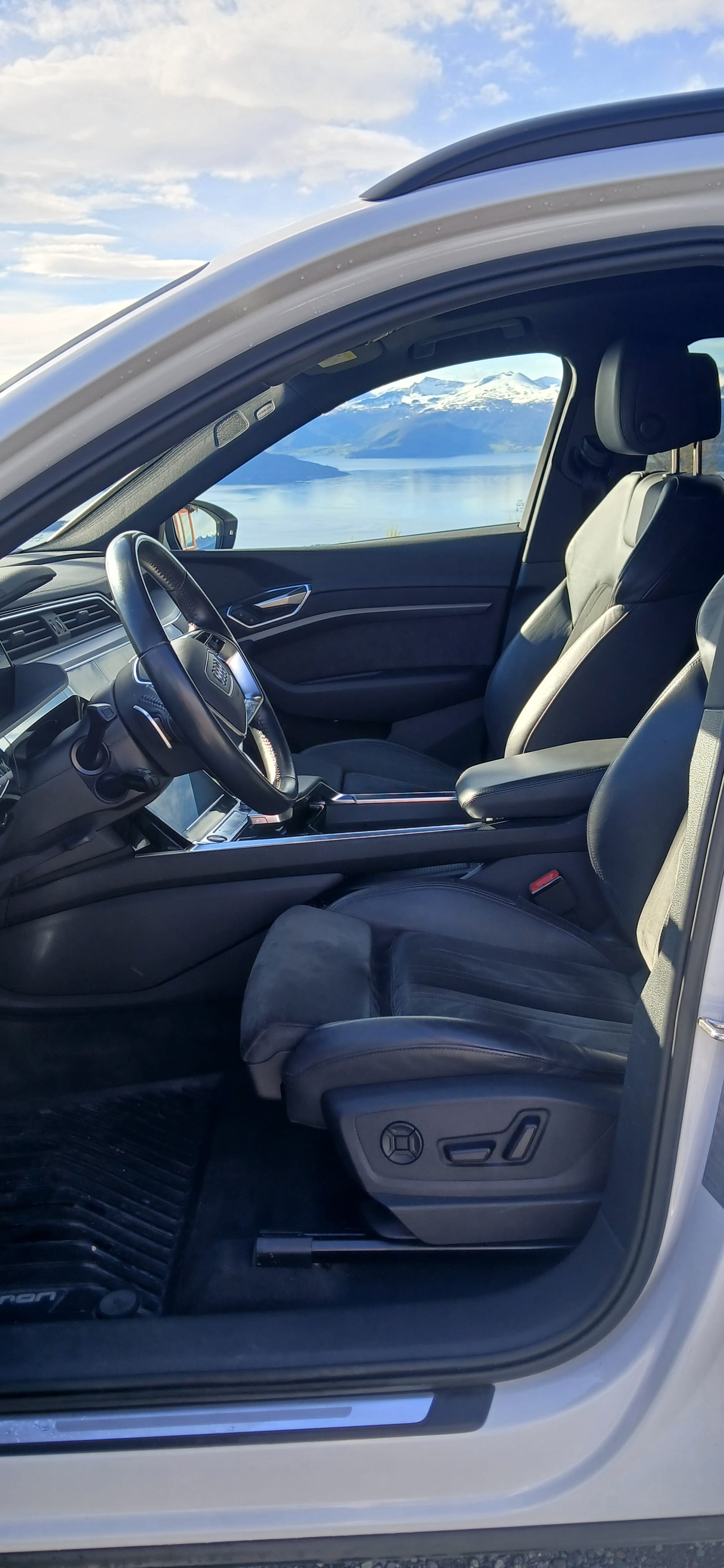 Audi e-tron Quattro Premium med Firehjulstrekk